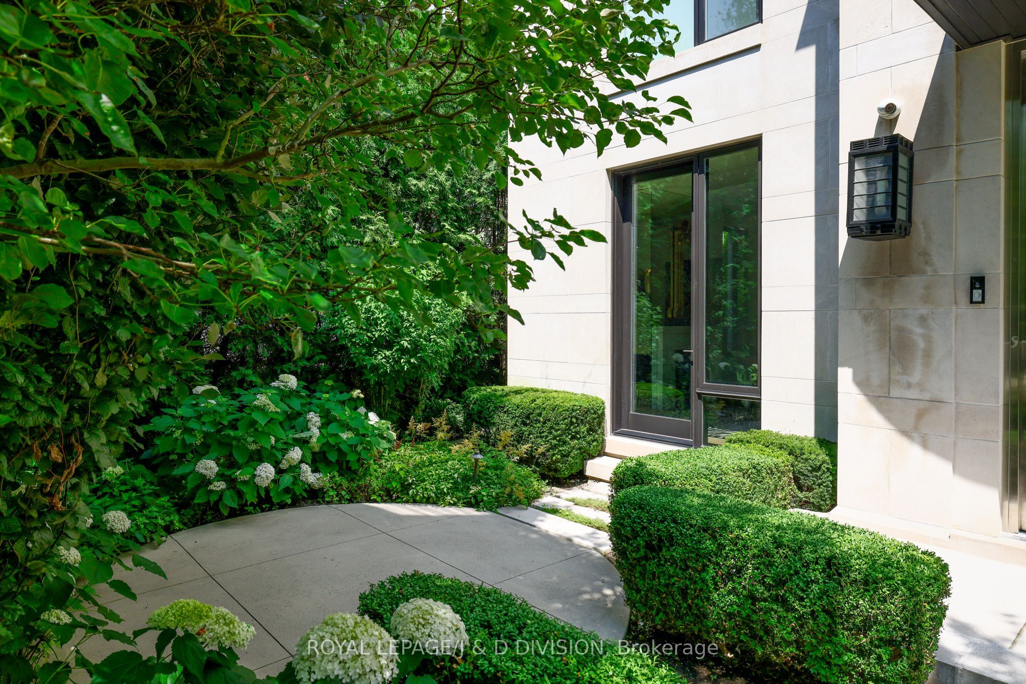 20 Forest Glen Crescent Property Photo 9