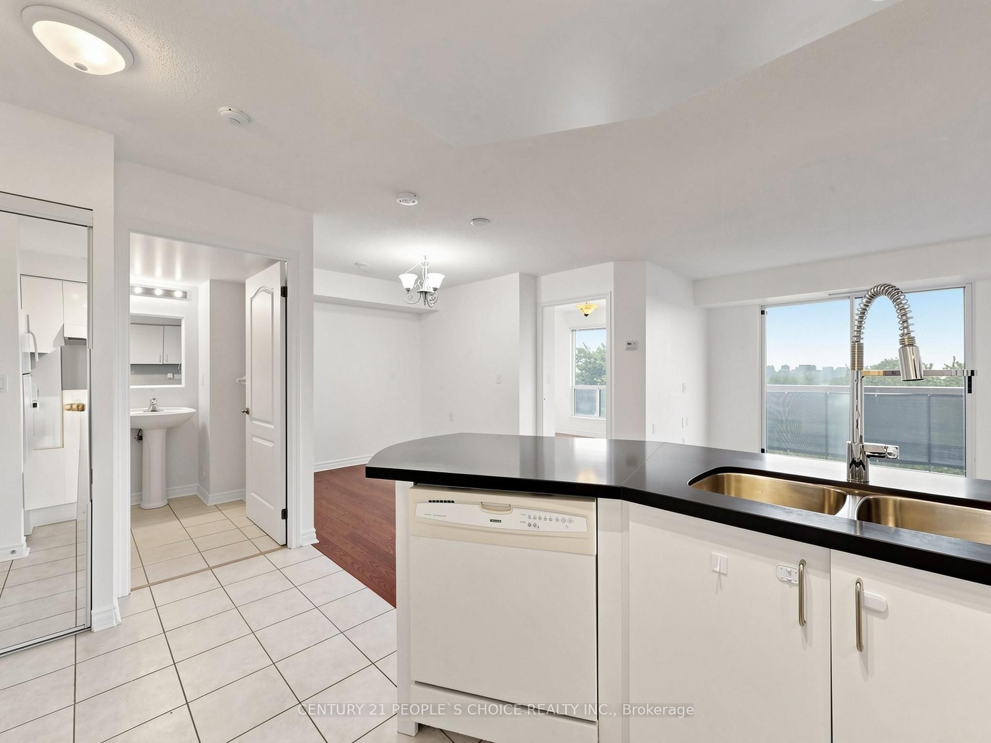 935 Sheppard Avenue W 603 Property Photo 20