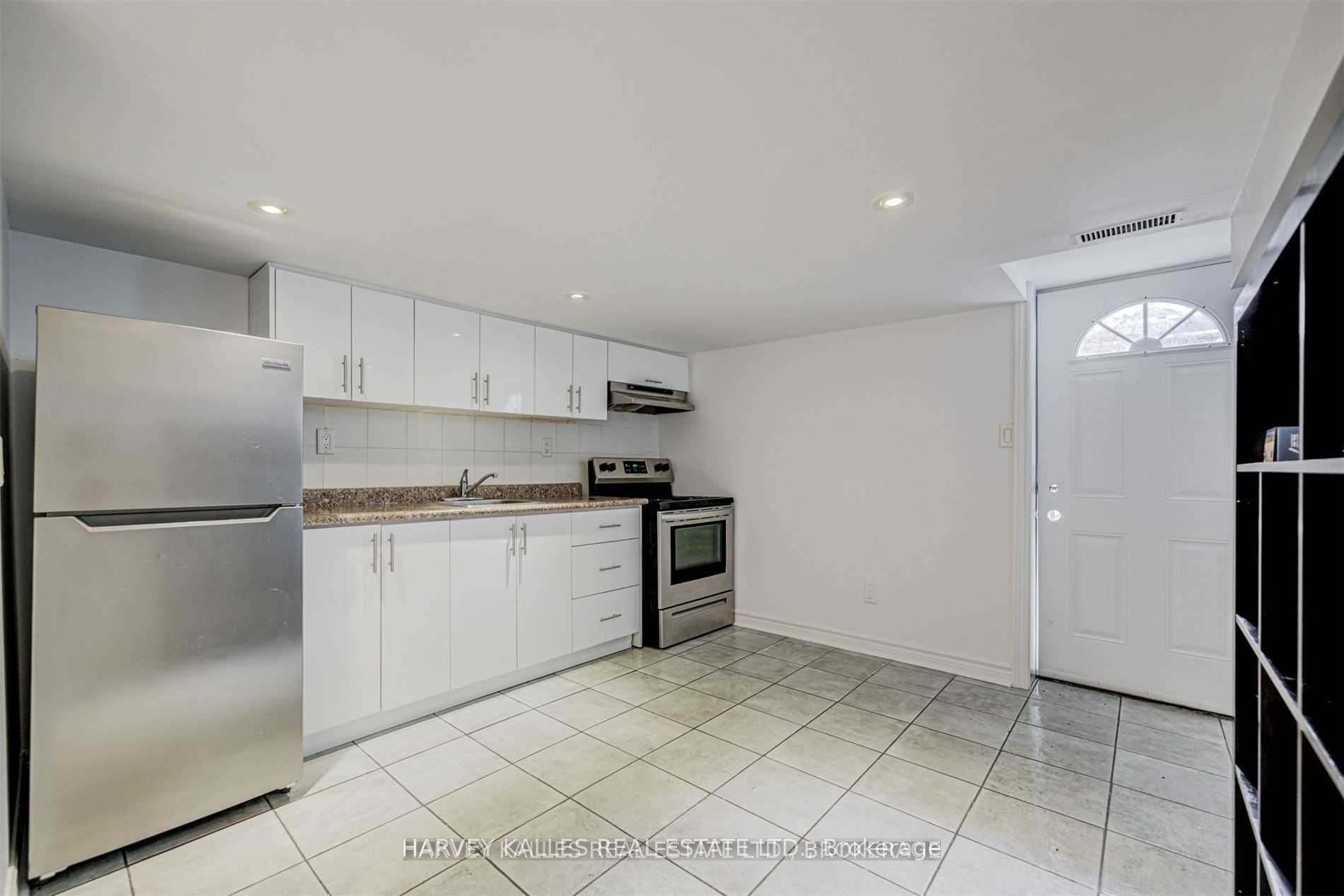 184 Cedric Avenue Lower Property Photo 6
