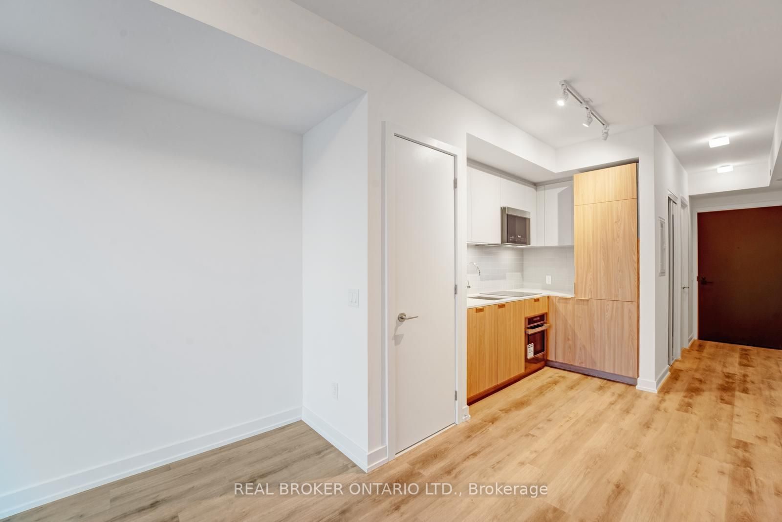 28 Eastern Avenue Lph16 Property Photo 3