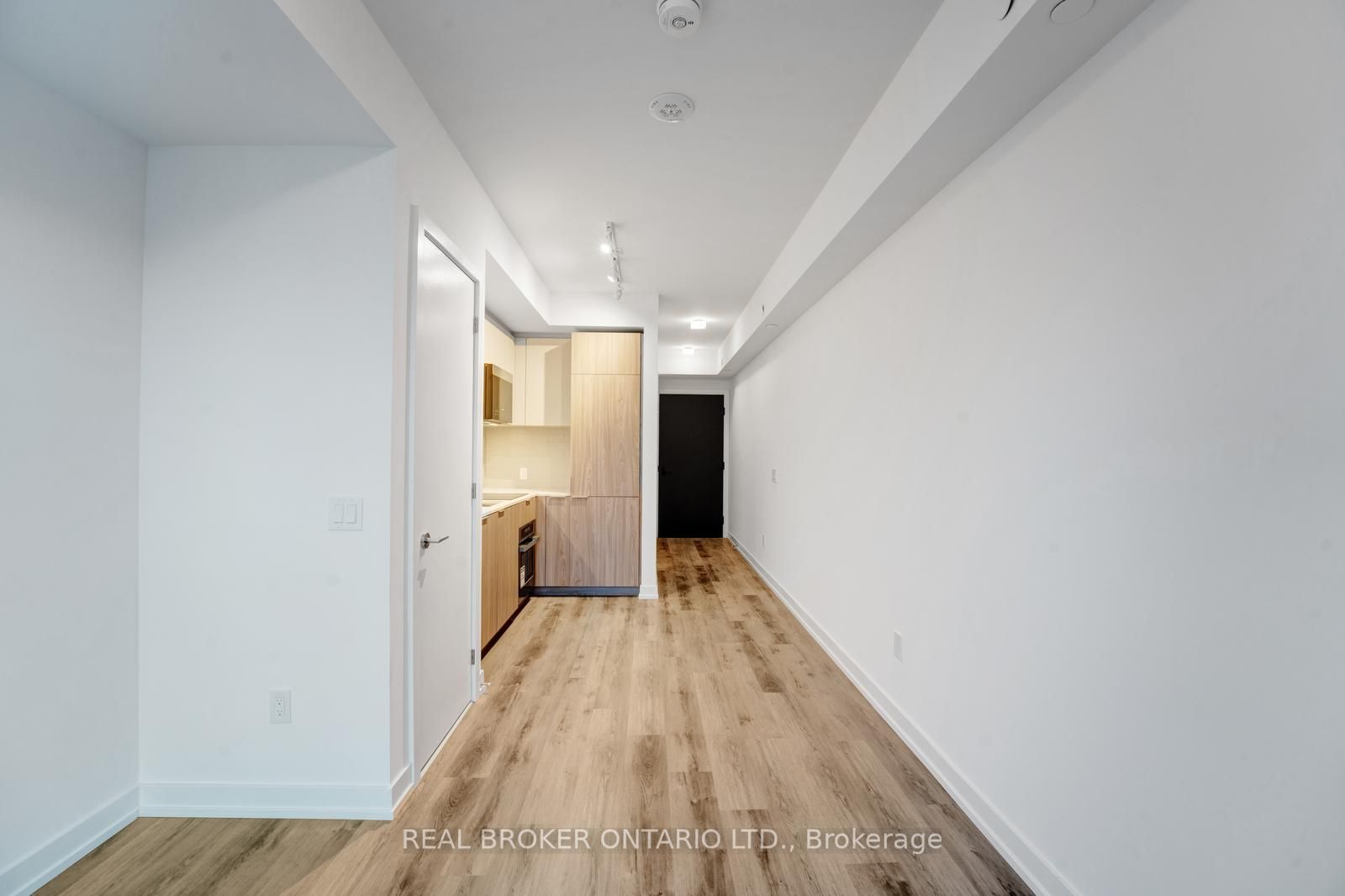 28 Eastern Avenue Lph16 Property Photo 5