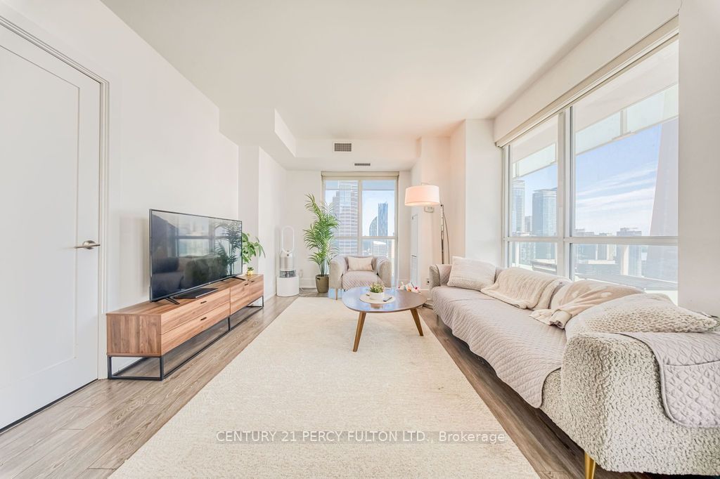 300 Front Street W 2811 Property Photo 14