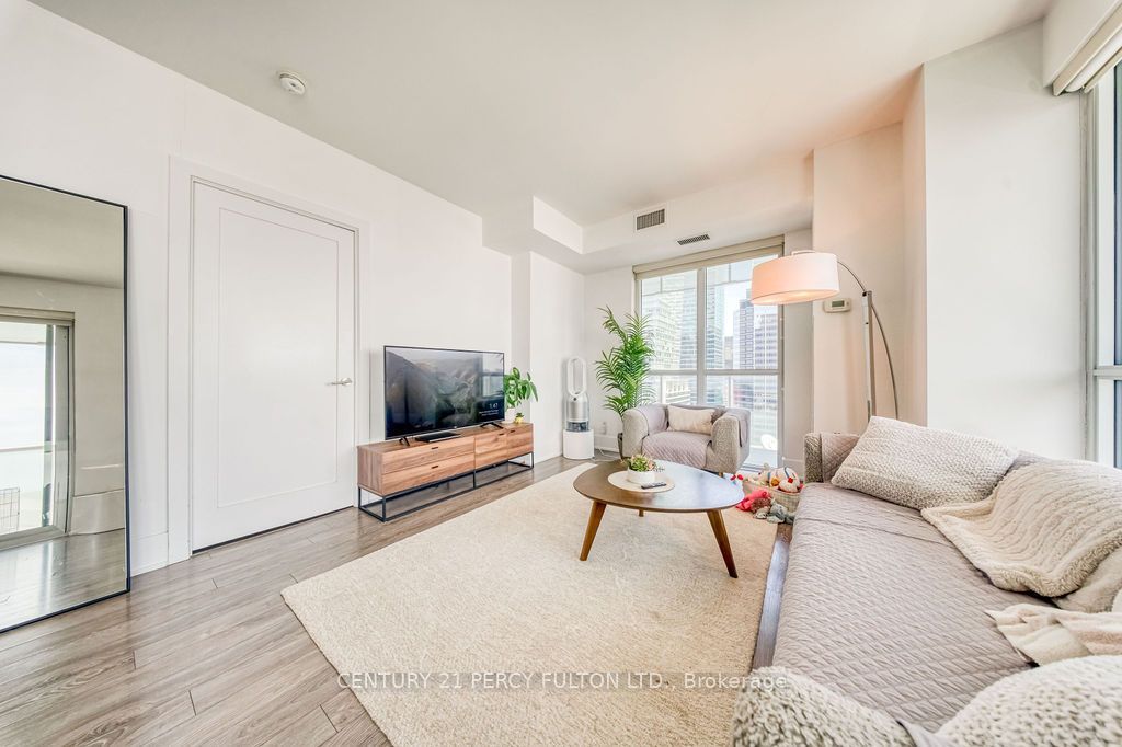 300 Front Street W 2811 Property Photo 15