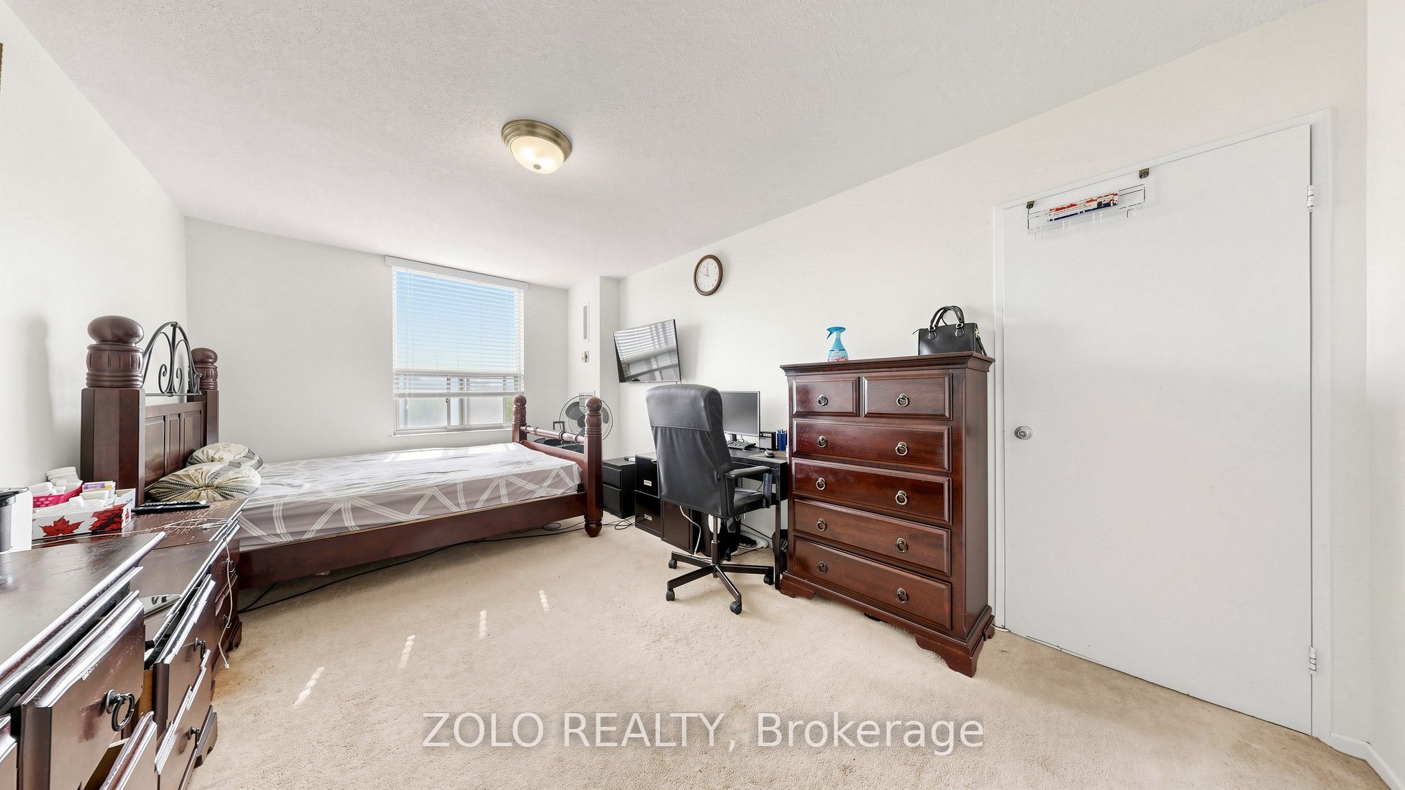 20 Edgecliff Golfway 915 Property Photo 21