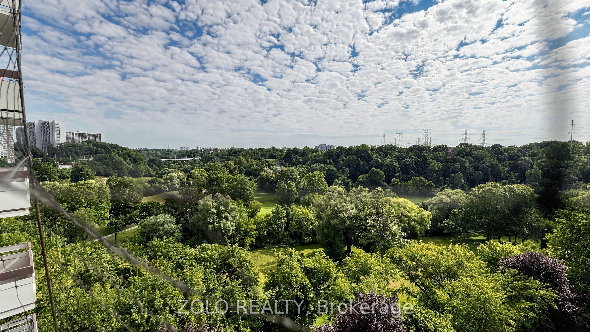 20 Edgecliff Golfway 915 Property Photo 31