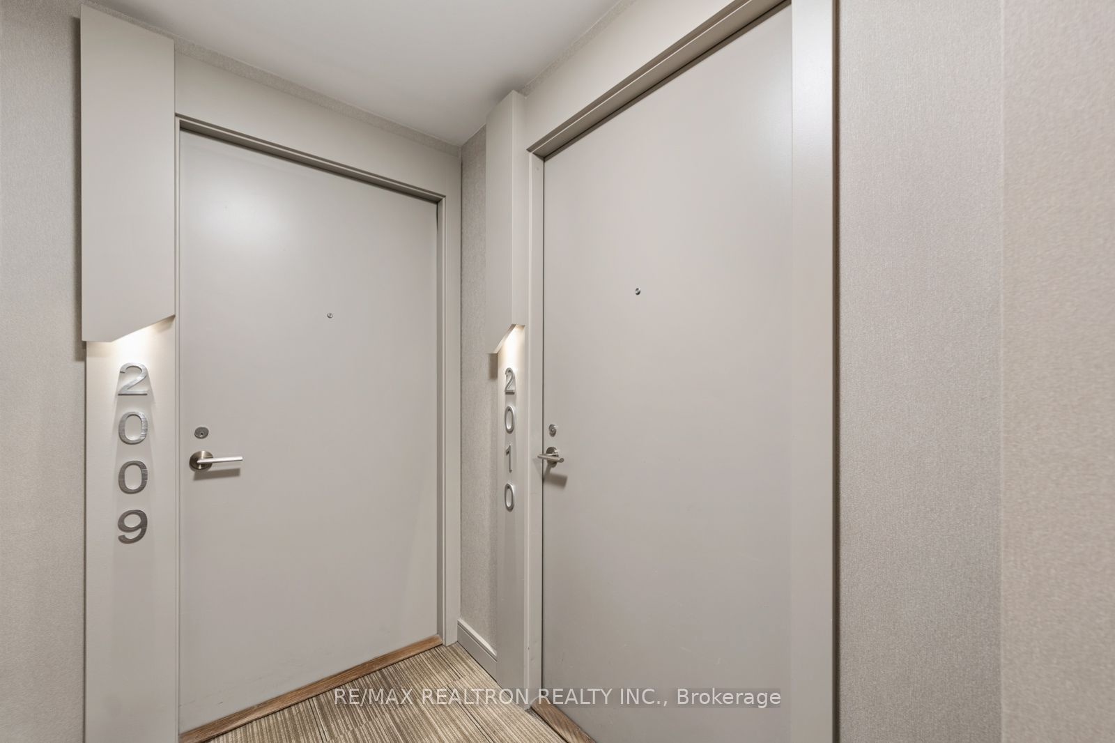 6 Sonic Way N2010 Property Photo 3