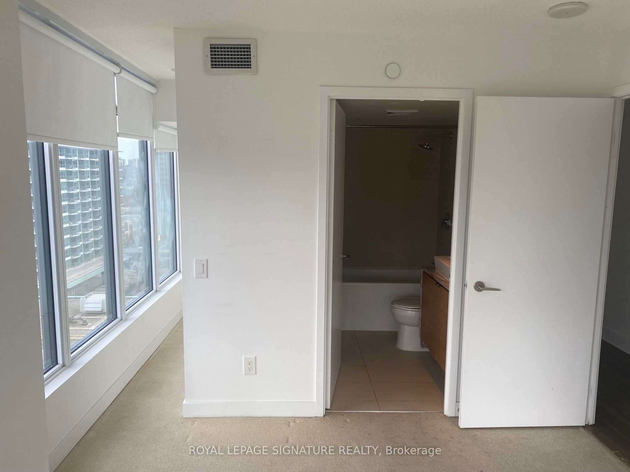 72 Esther Shiner Boulevard 1007 Property Photo 11