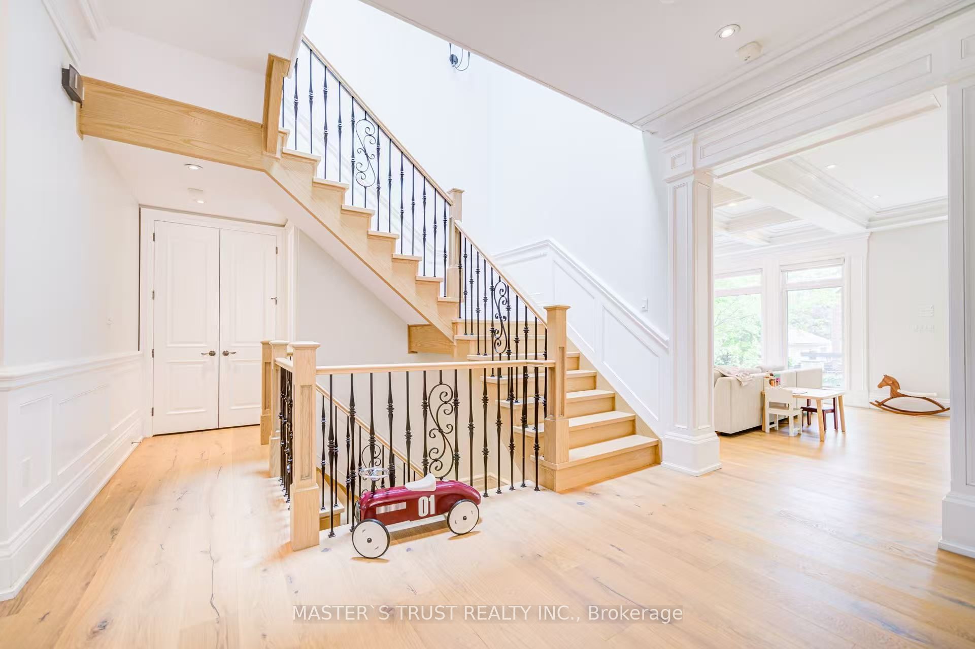 103 Burndale Avenue Property Photo 4