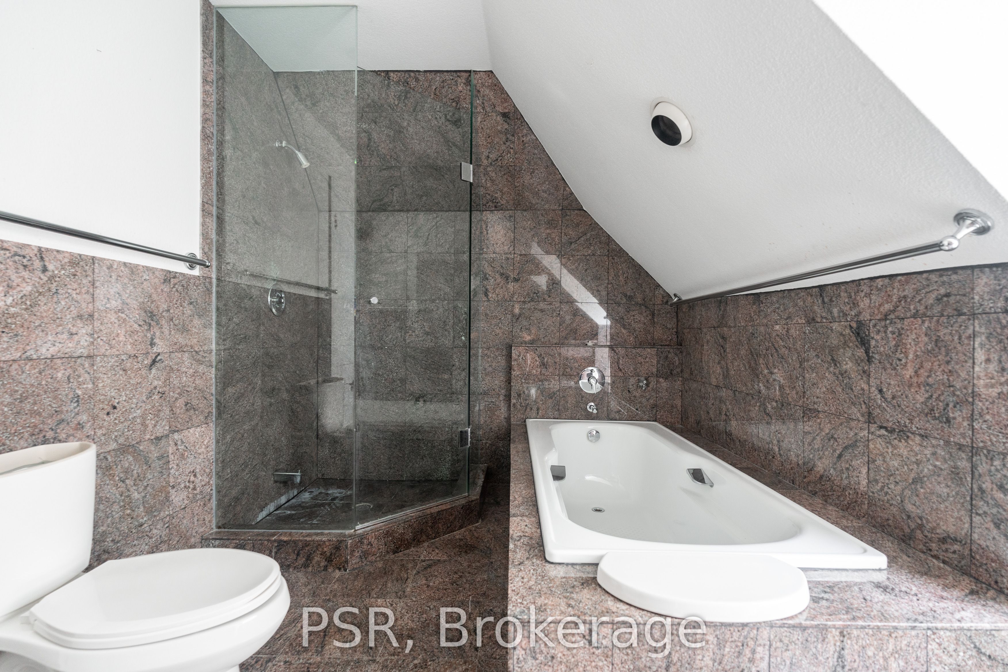 25 Coulson Avenue 3rd Fl Property Photo 3