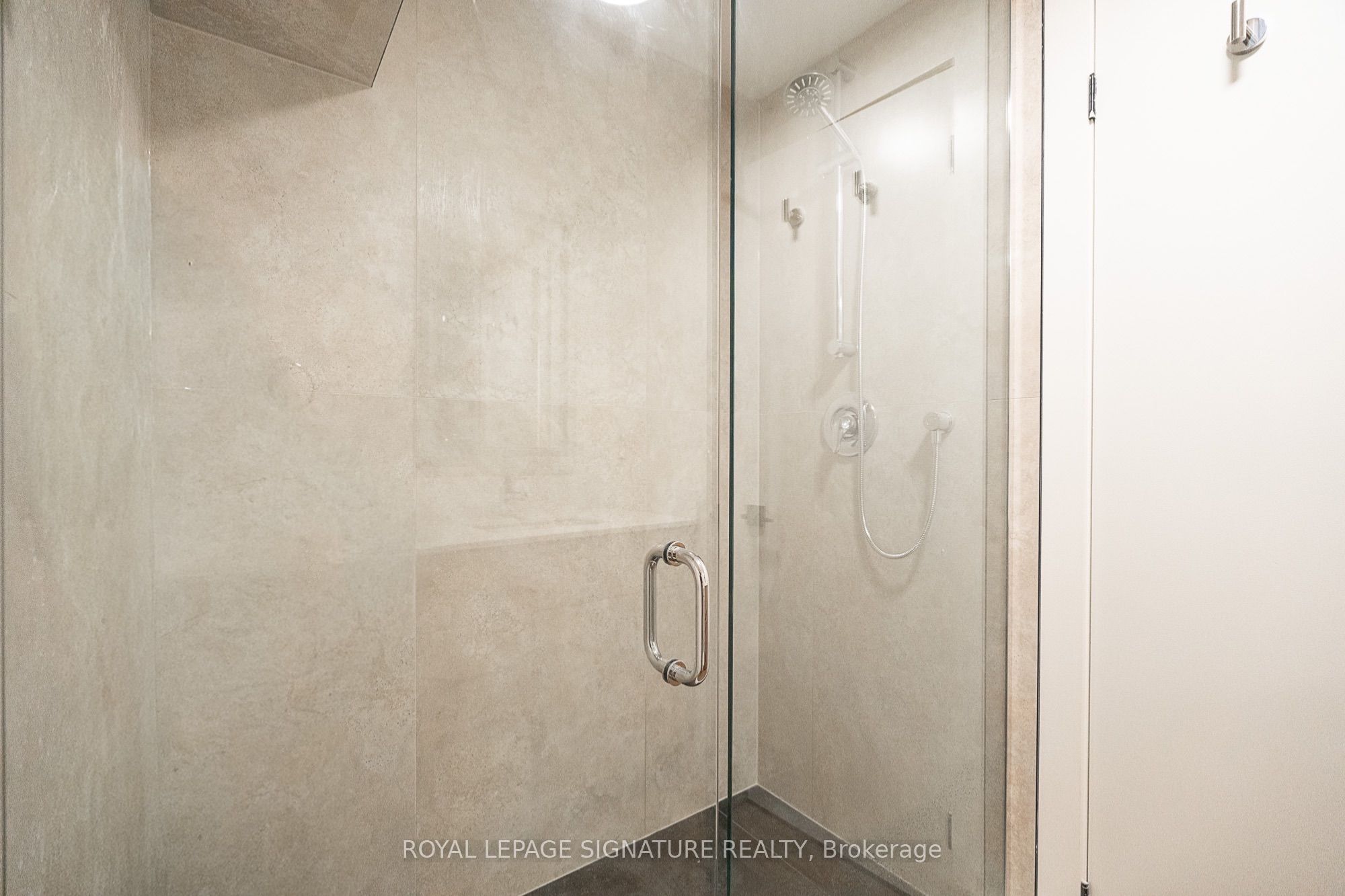 7 Earnscliffe Road 1 Property Photo 10