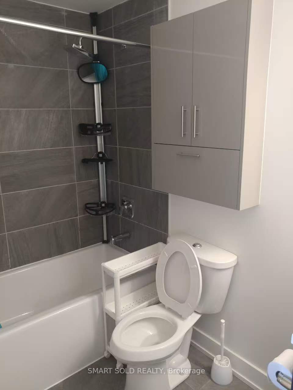 180 Fairview Mall Drive 807 Property Photo 8