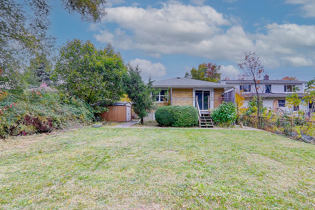 367 Cummer Avenue Property Photo 4