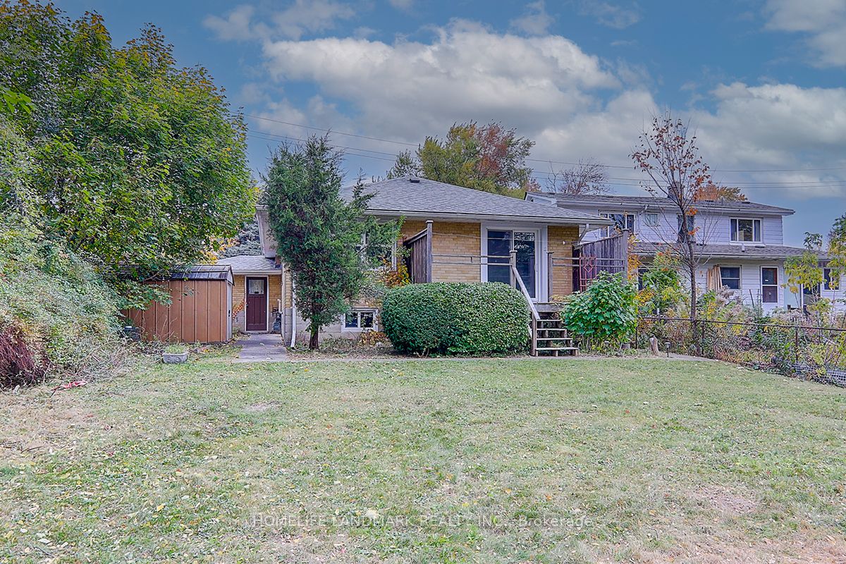 367 Cummer Avenue Property Photo 6