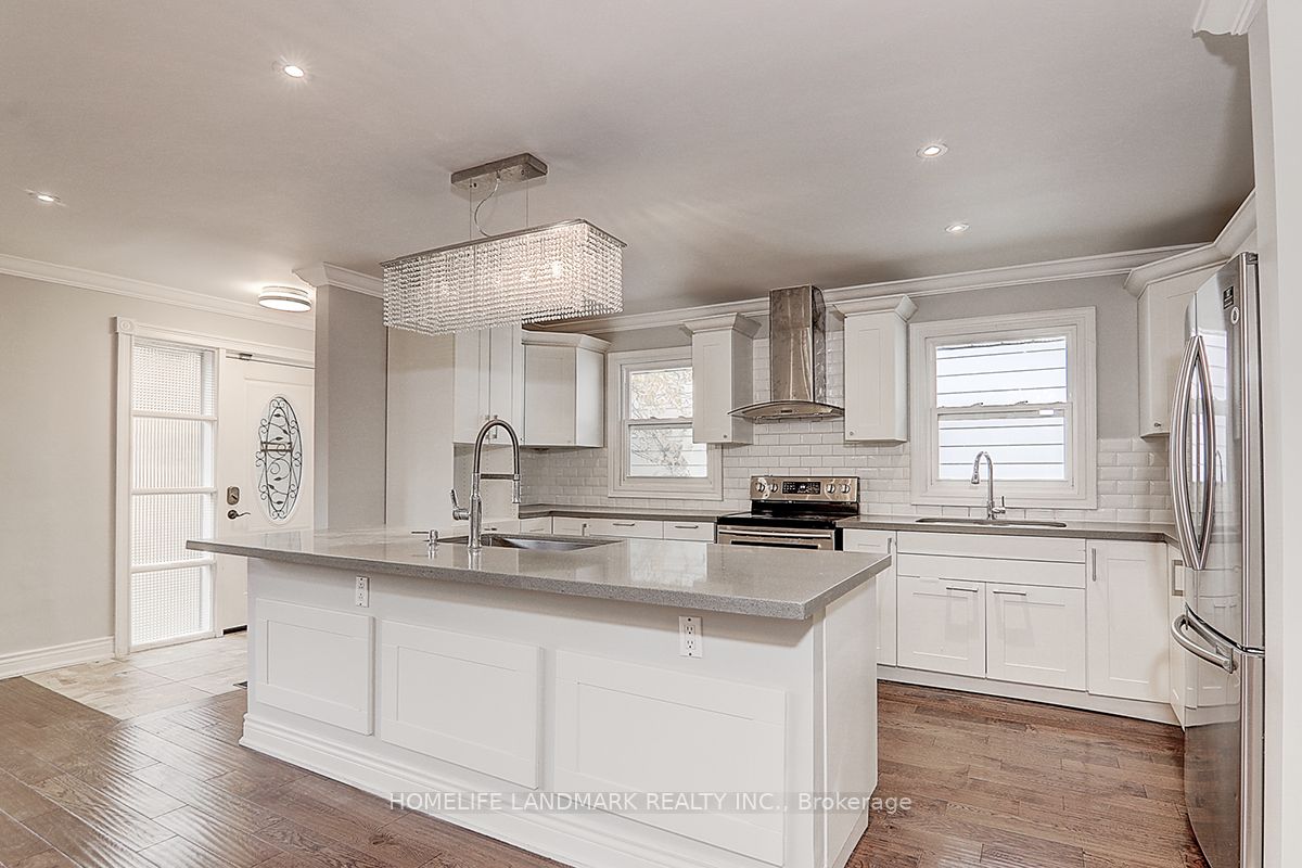 367 Cummer Avenue Property Photo 8