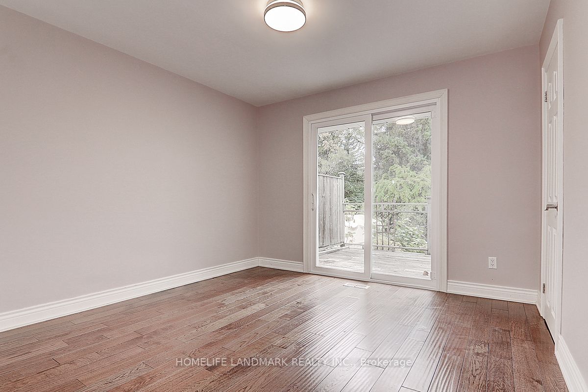 367 Cummer Avenue Property Photo 11