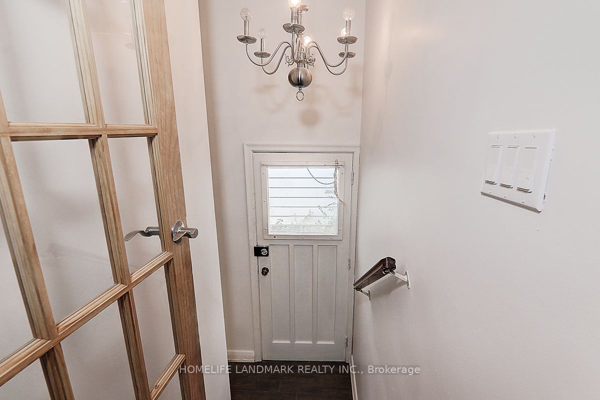 367 Cummer Avenue Property Photo 16