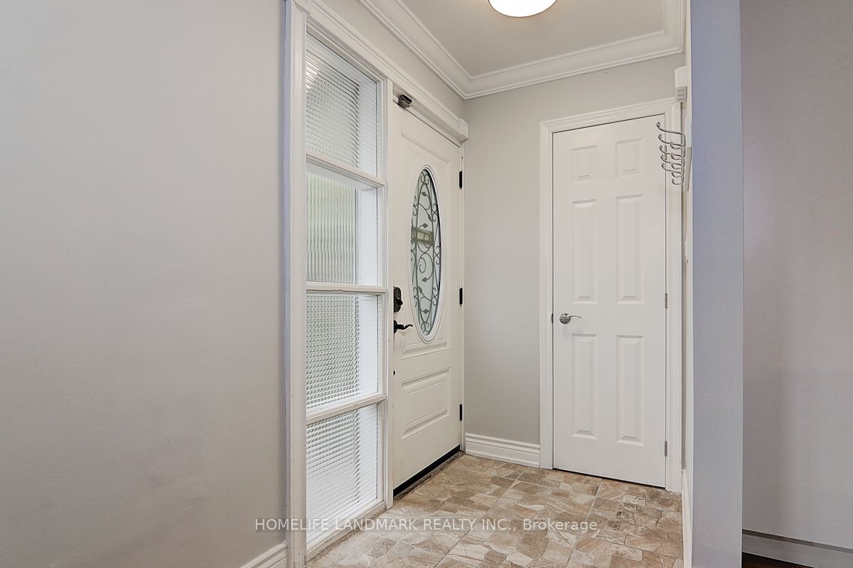 367 Cummer Avenue Property Photo 18