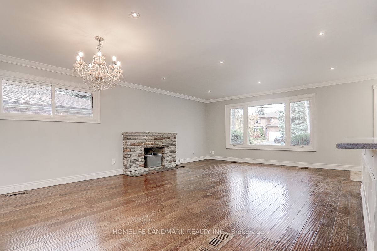 367 Cummer Avenue Property Photo 27