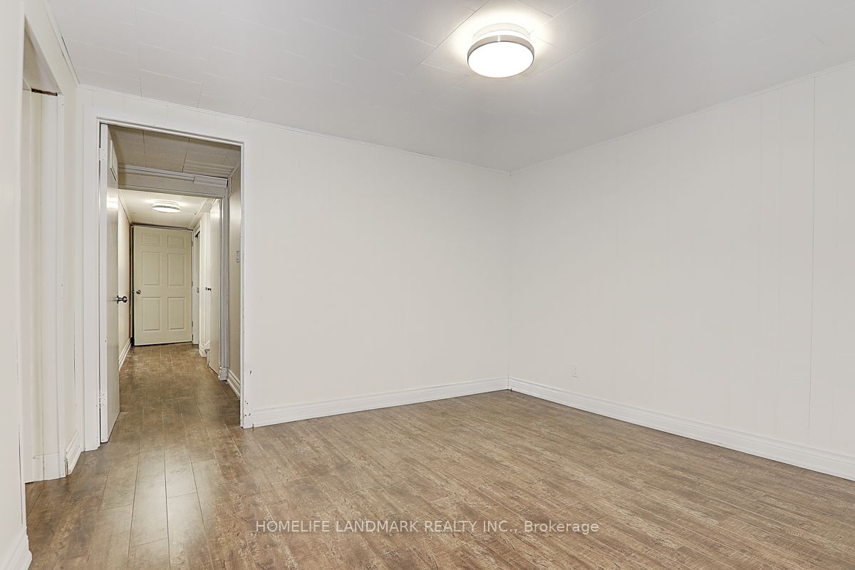 367 Cummer Avenue Property Photo 33