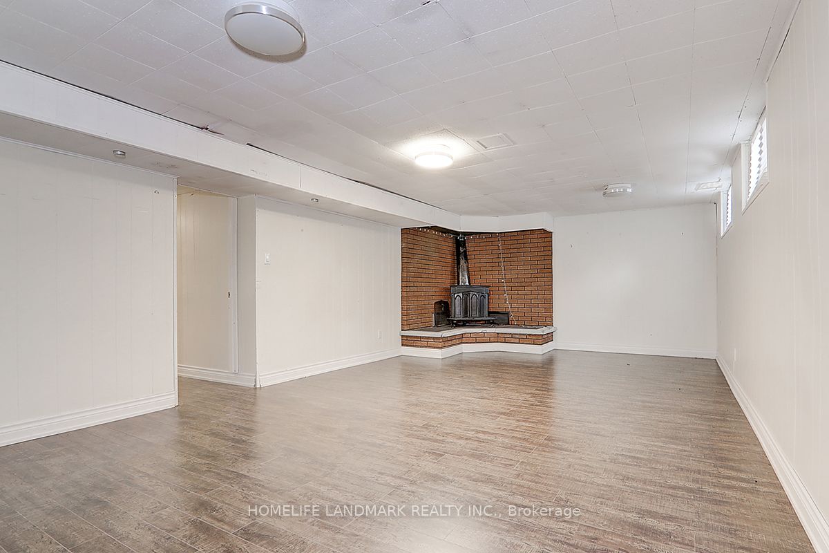 367 Cummer Avenue Property Photo 37