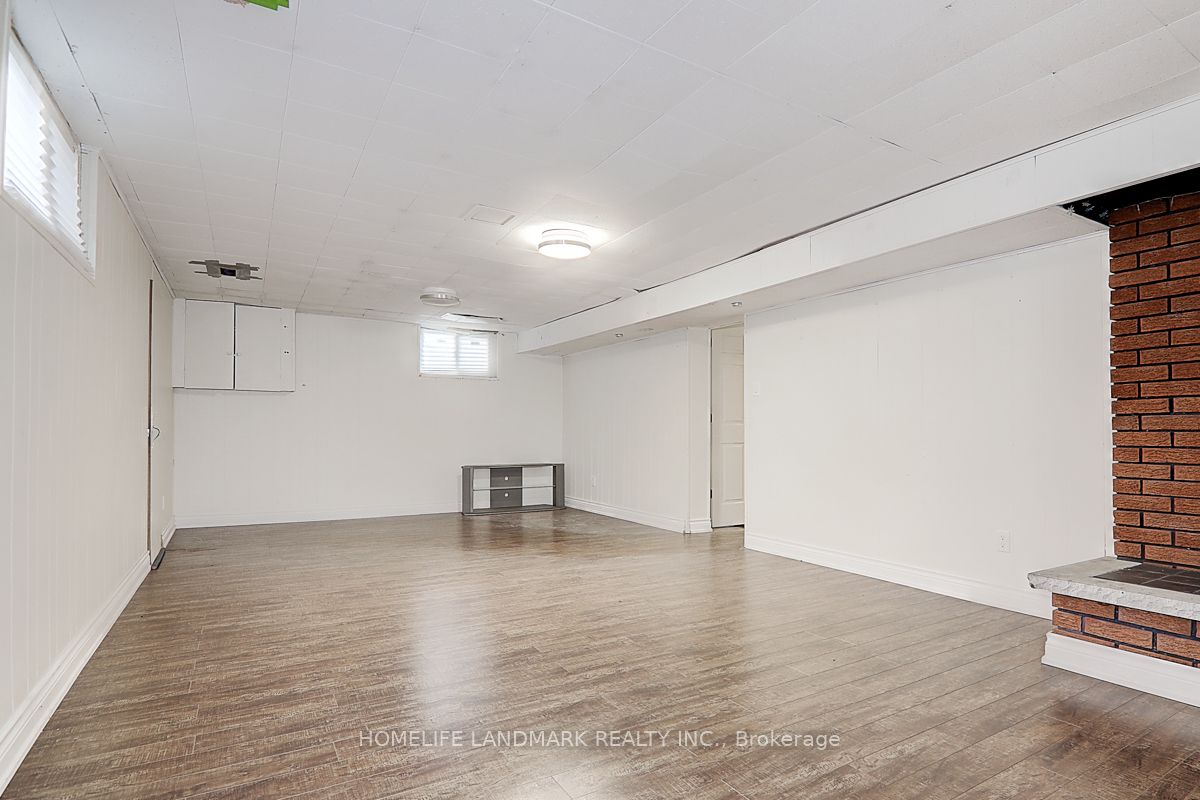 367 Cummer Avenue Property Photo 38