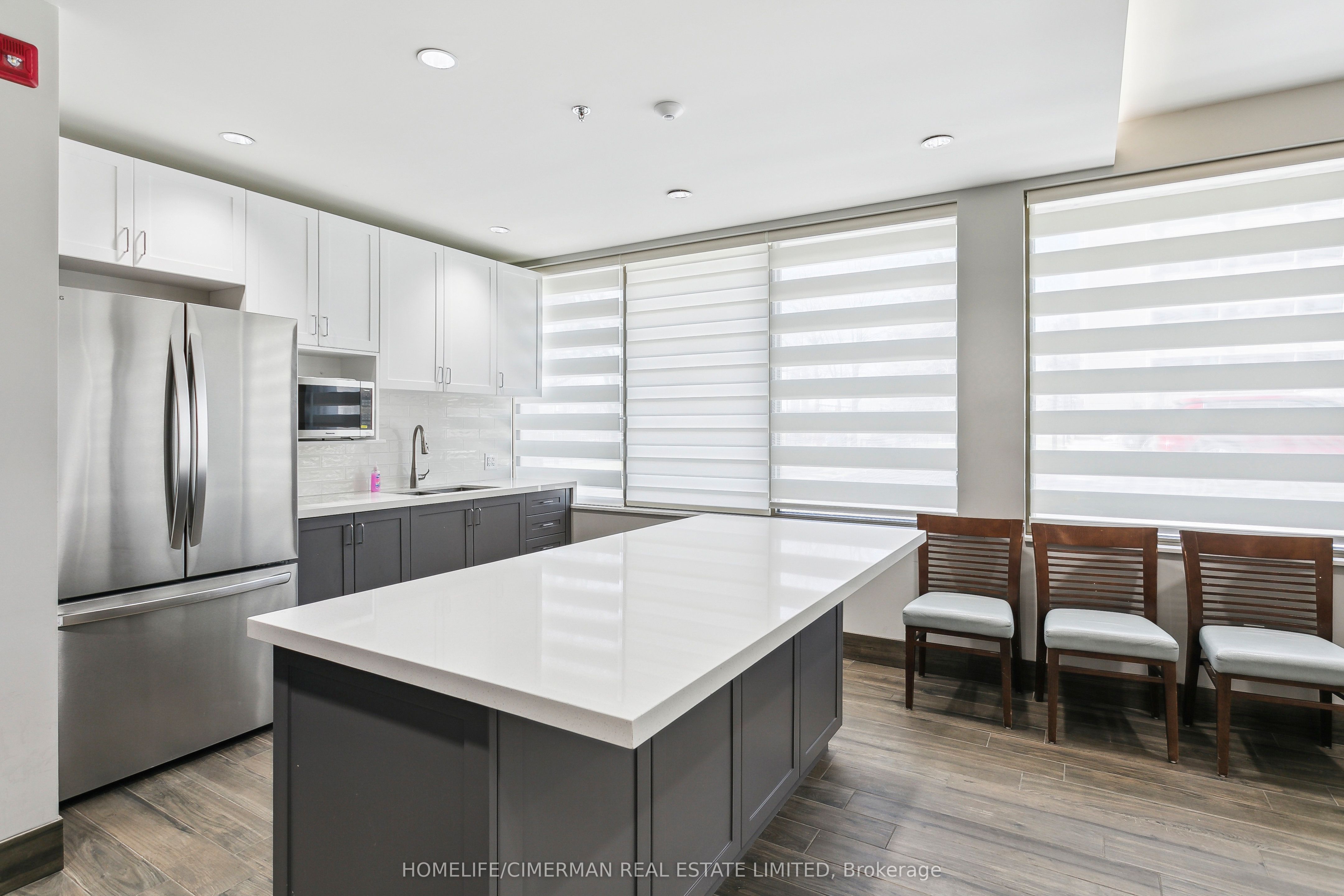 725 Don Mills Road 906 Property Photo 4