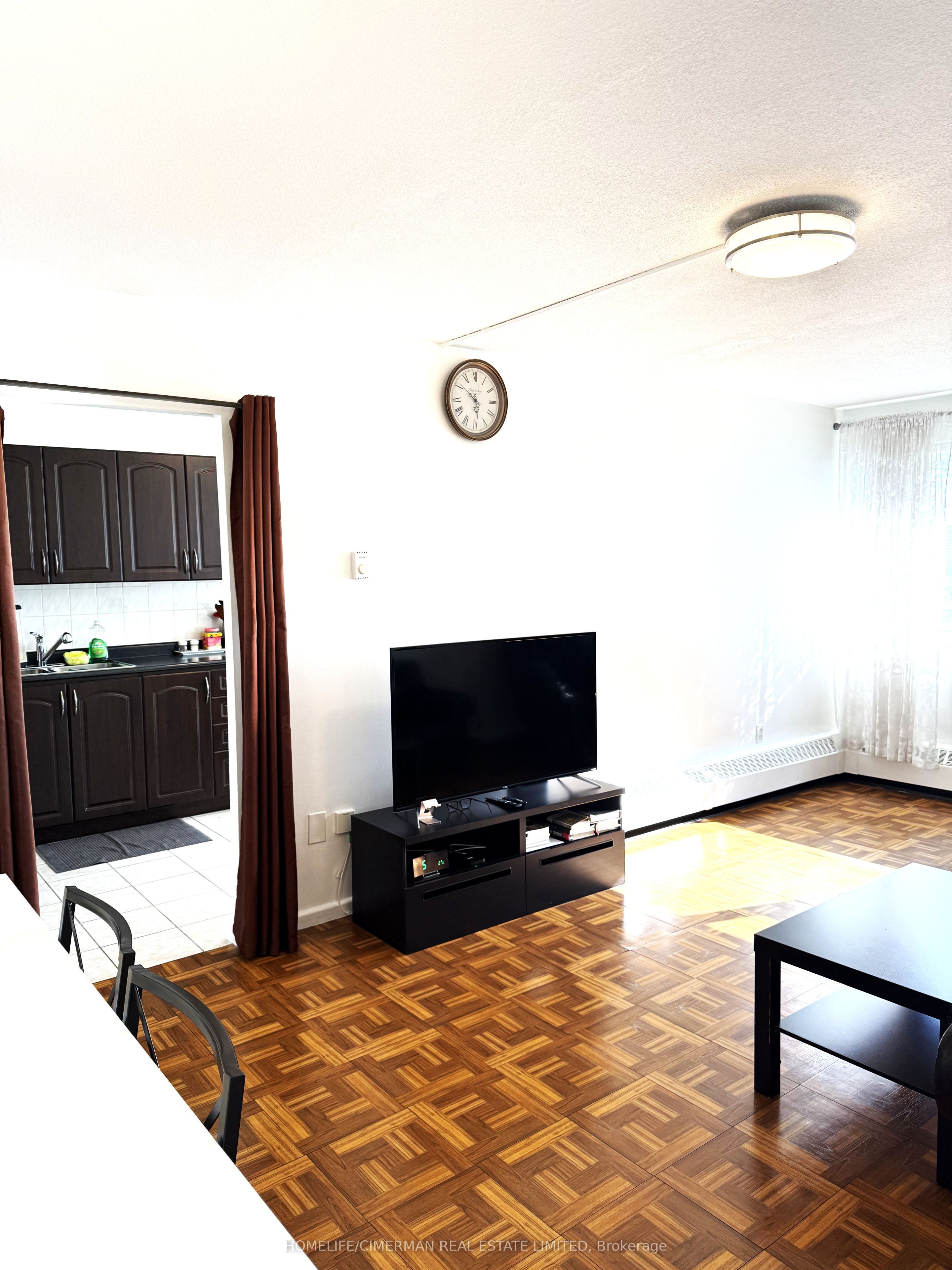 725 Don Mills Road 906 Property Photo 8