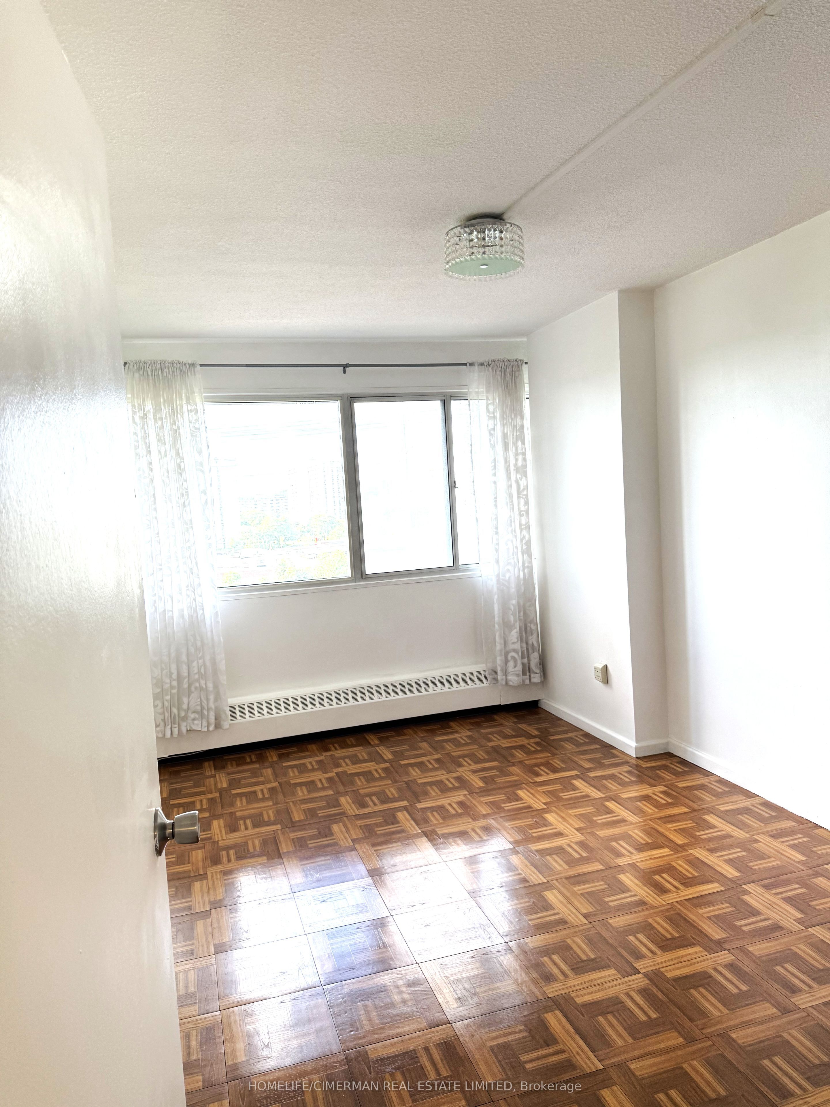 725 Don Mills Road 906 Property Photo 10