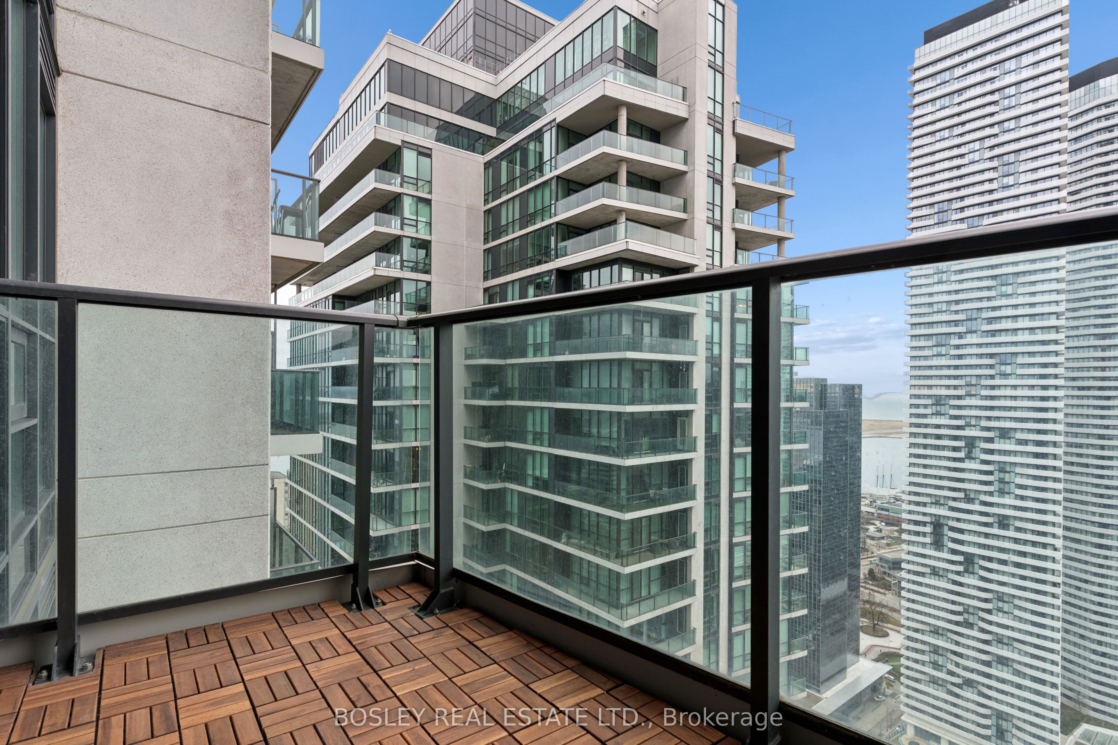 16 Harbour Street 4501 Property Photo 25