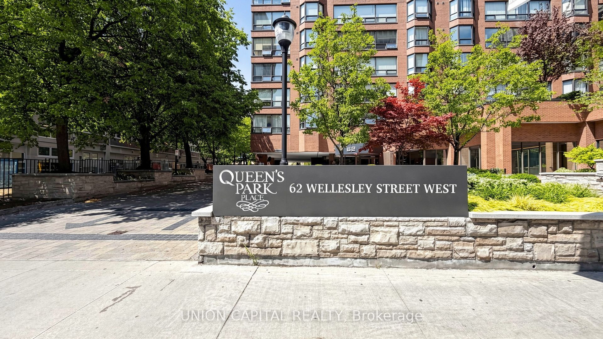 62 Wellesley Street W 1405 Property Photo 4