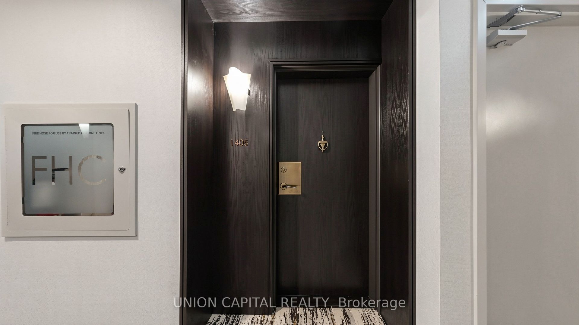 62 Wellesley Street W 1405 Property Photo 6