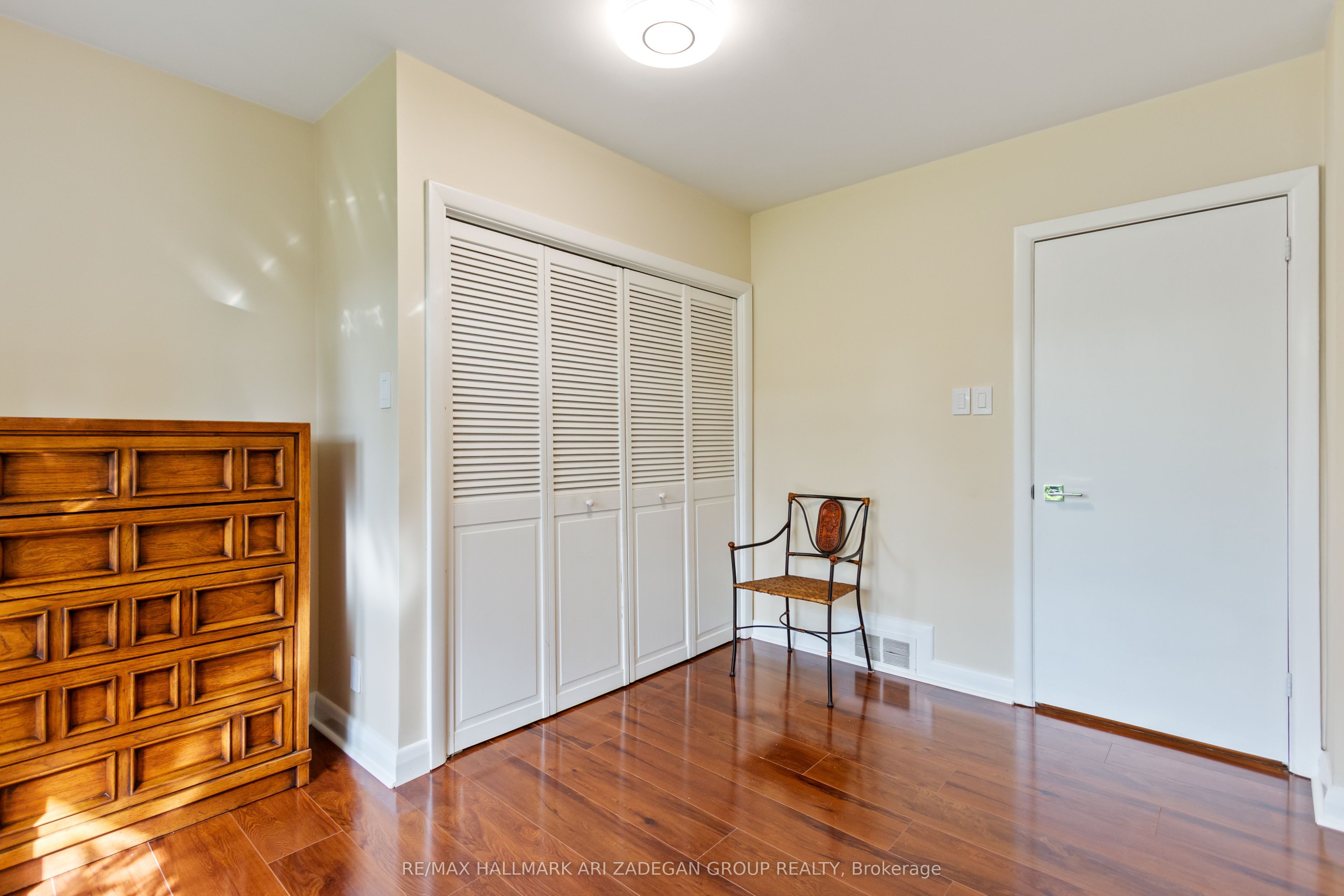 195 Burbank Drive Property Photo 10