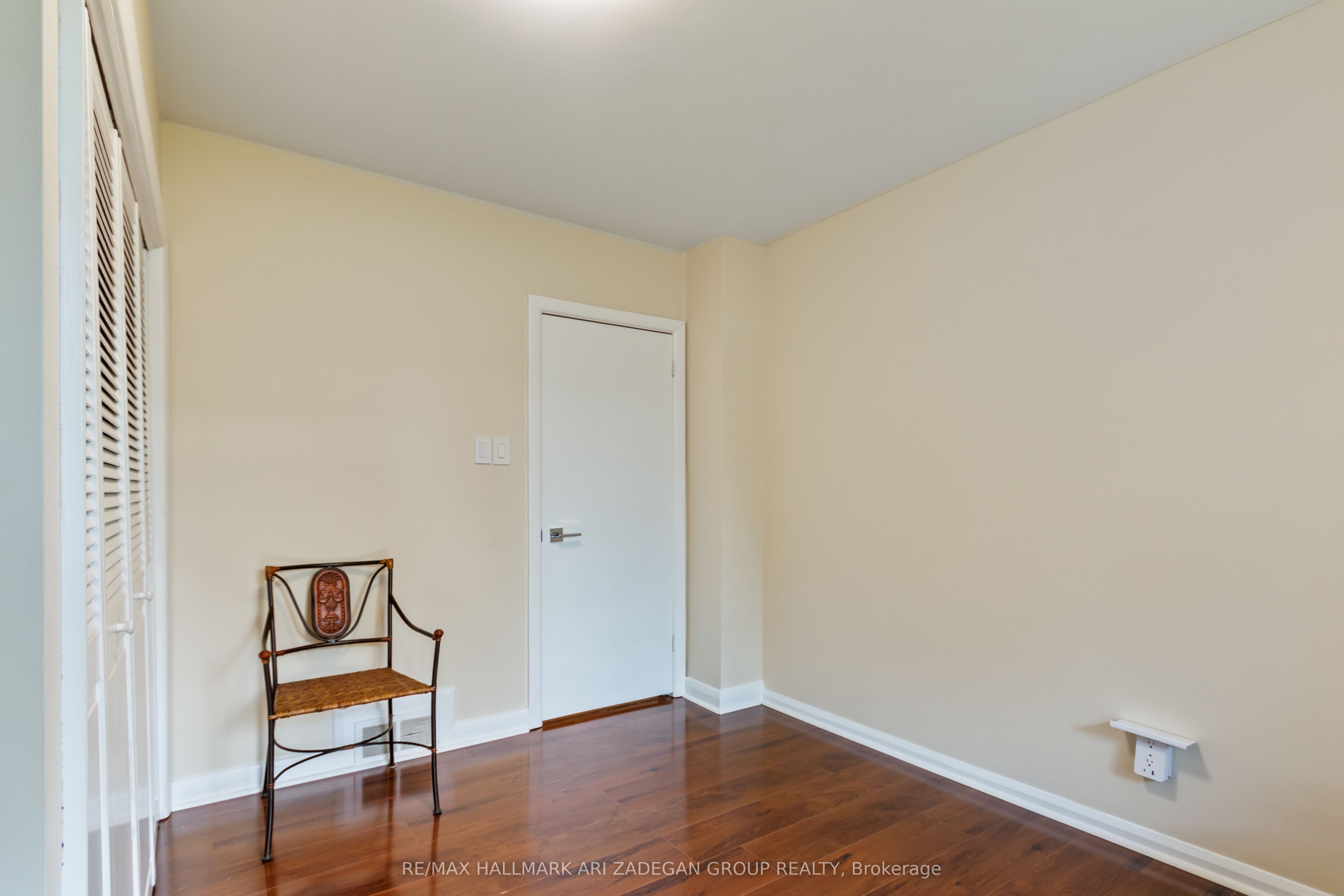 195 Burbank Drive Property Photo 11