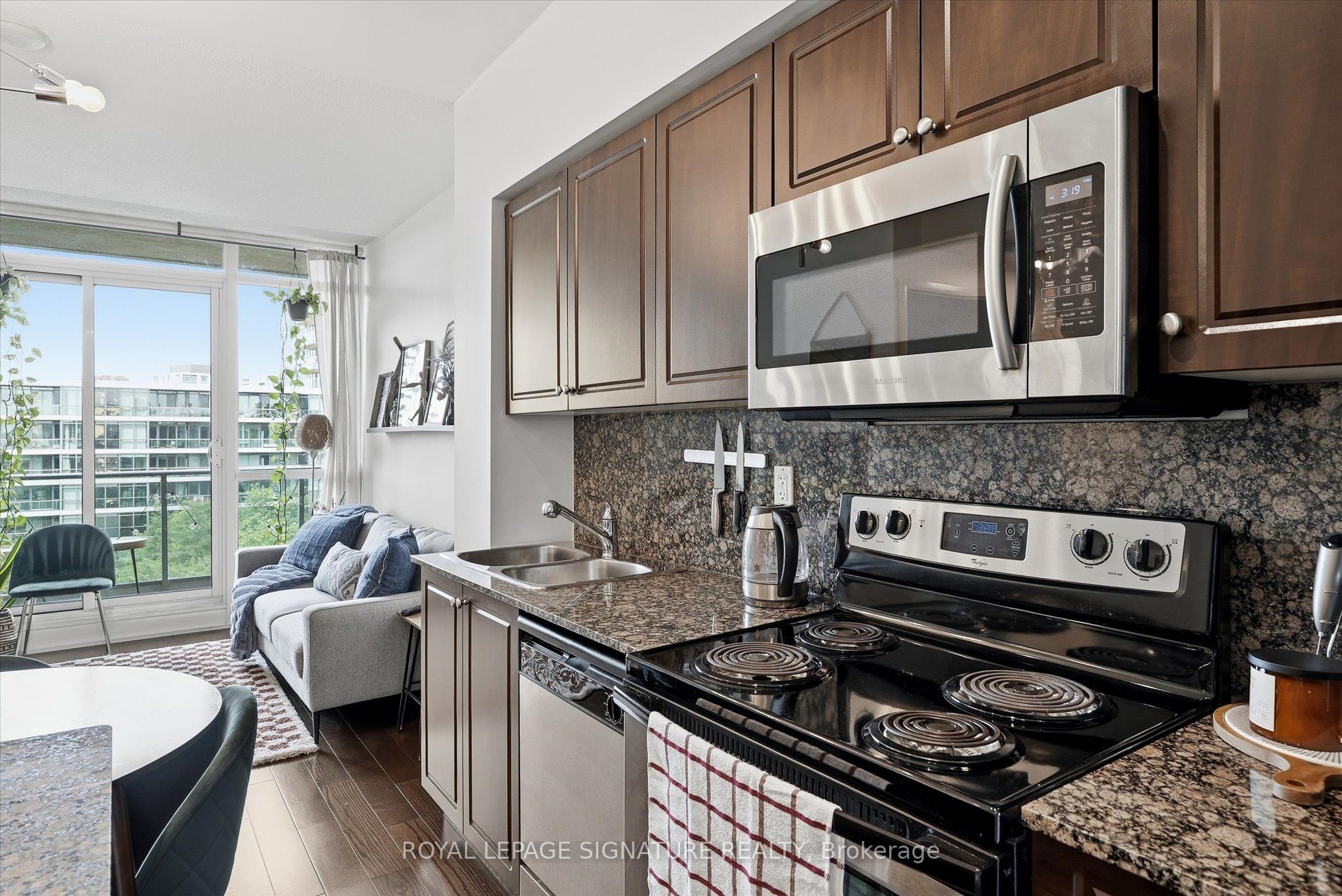 215 Fort York Boulevard 711 Property Photo 6