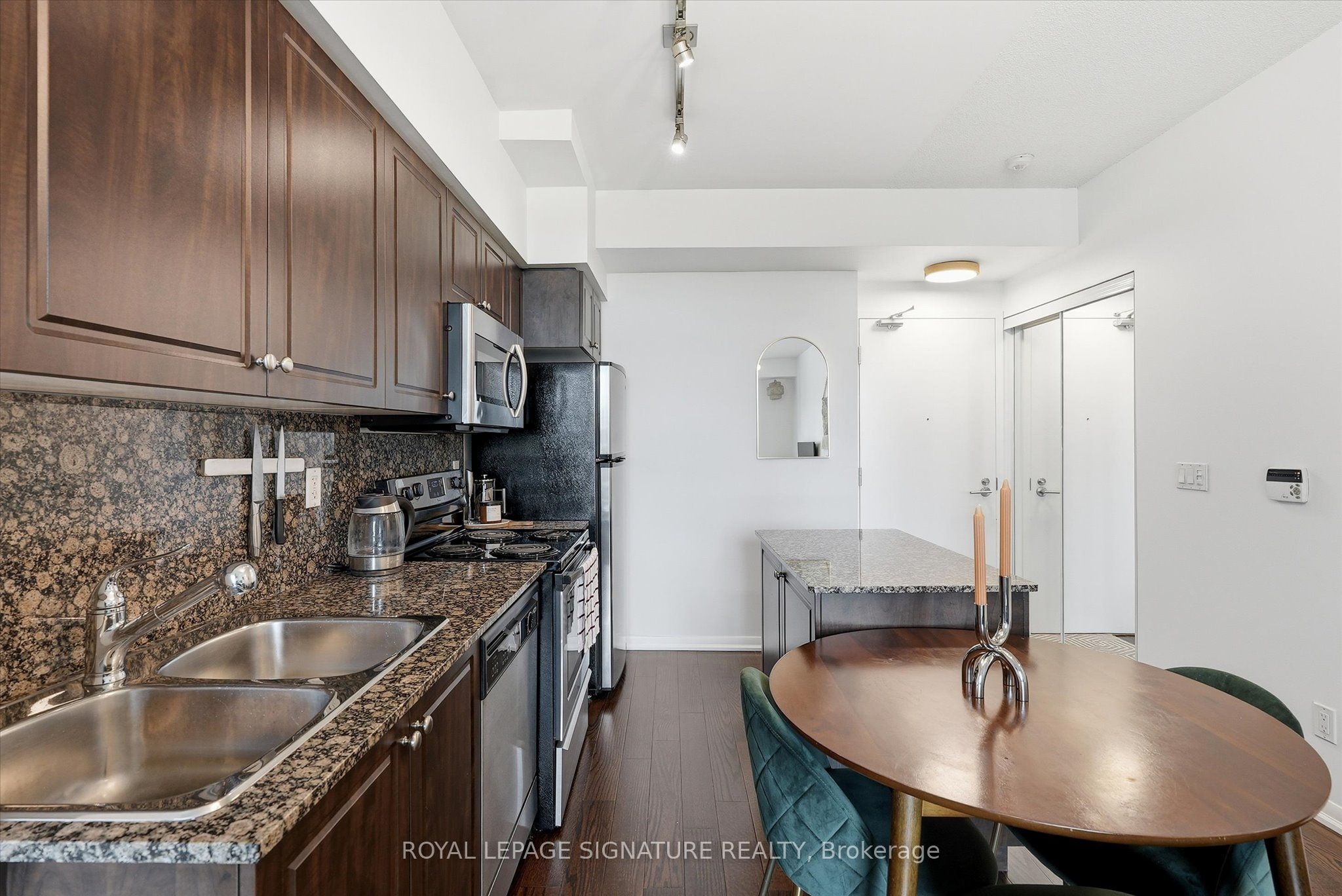 215 Fort York Boulevard 711 Property Photo 7