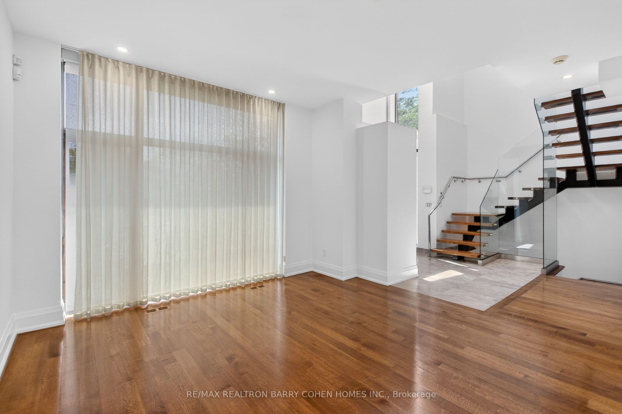 16 Chipping Road Property Photo 9