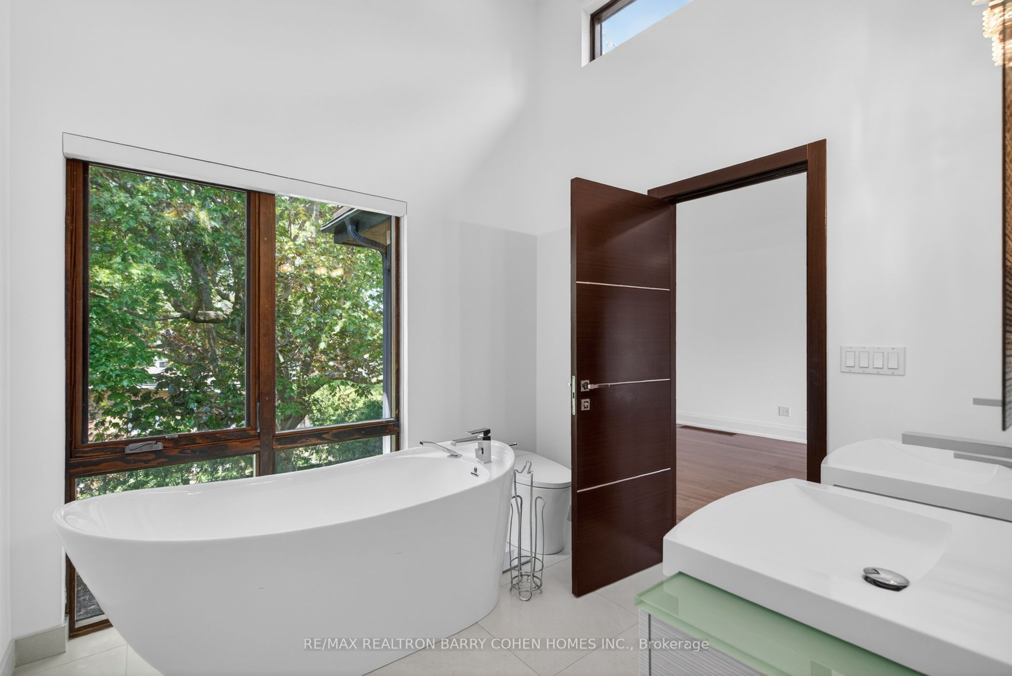 16 Chipping Road Property Photo 26