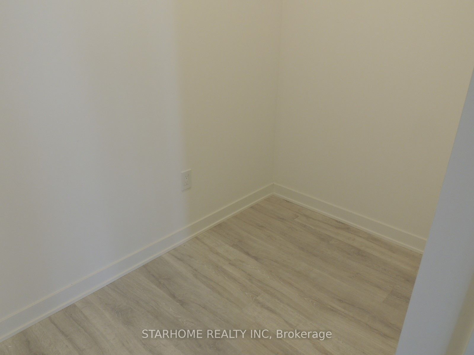 200 The Esplanade 114 Property Photo 6
