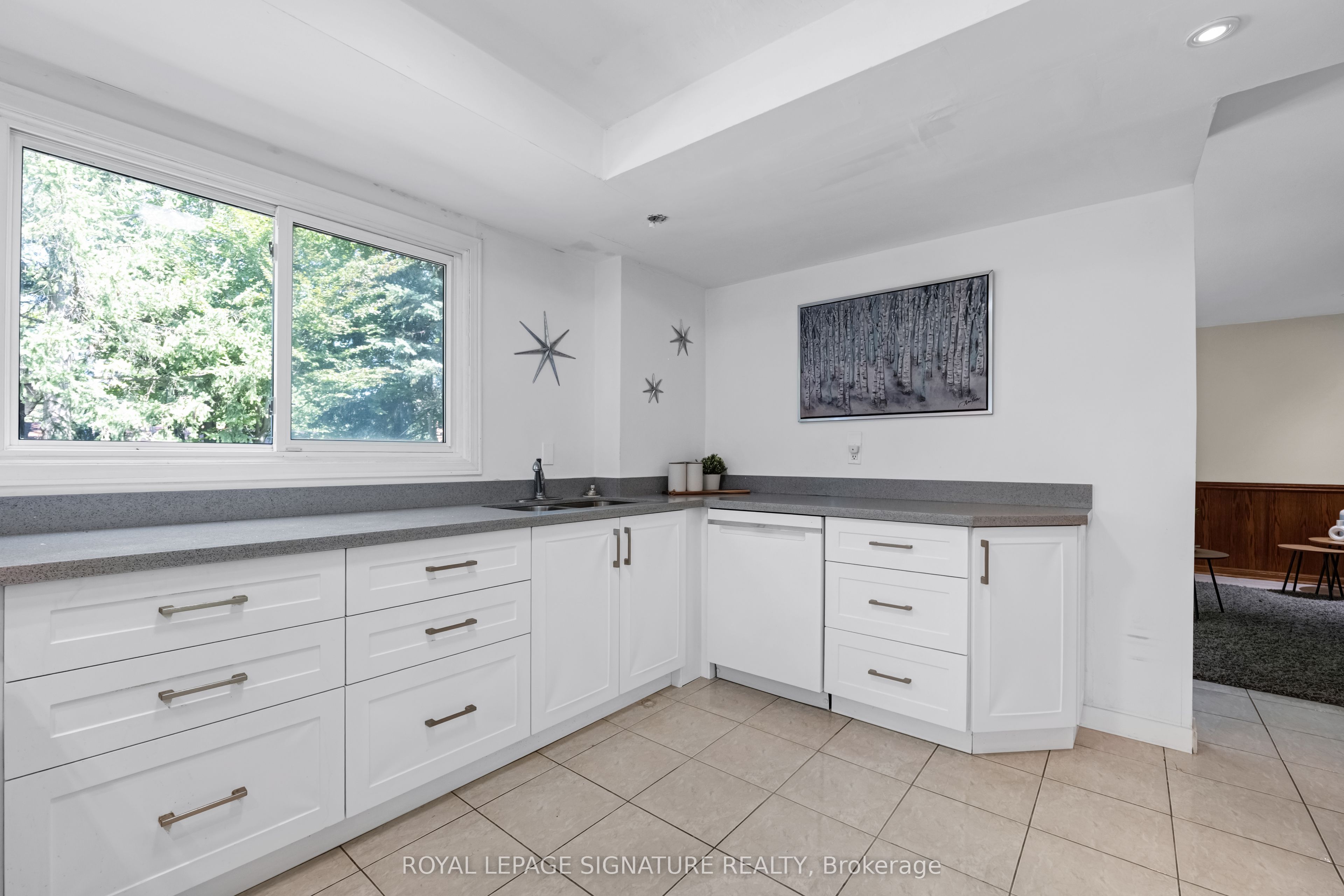 3161 Bayview Avenue Property Photo 11