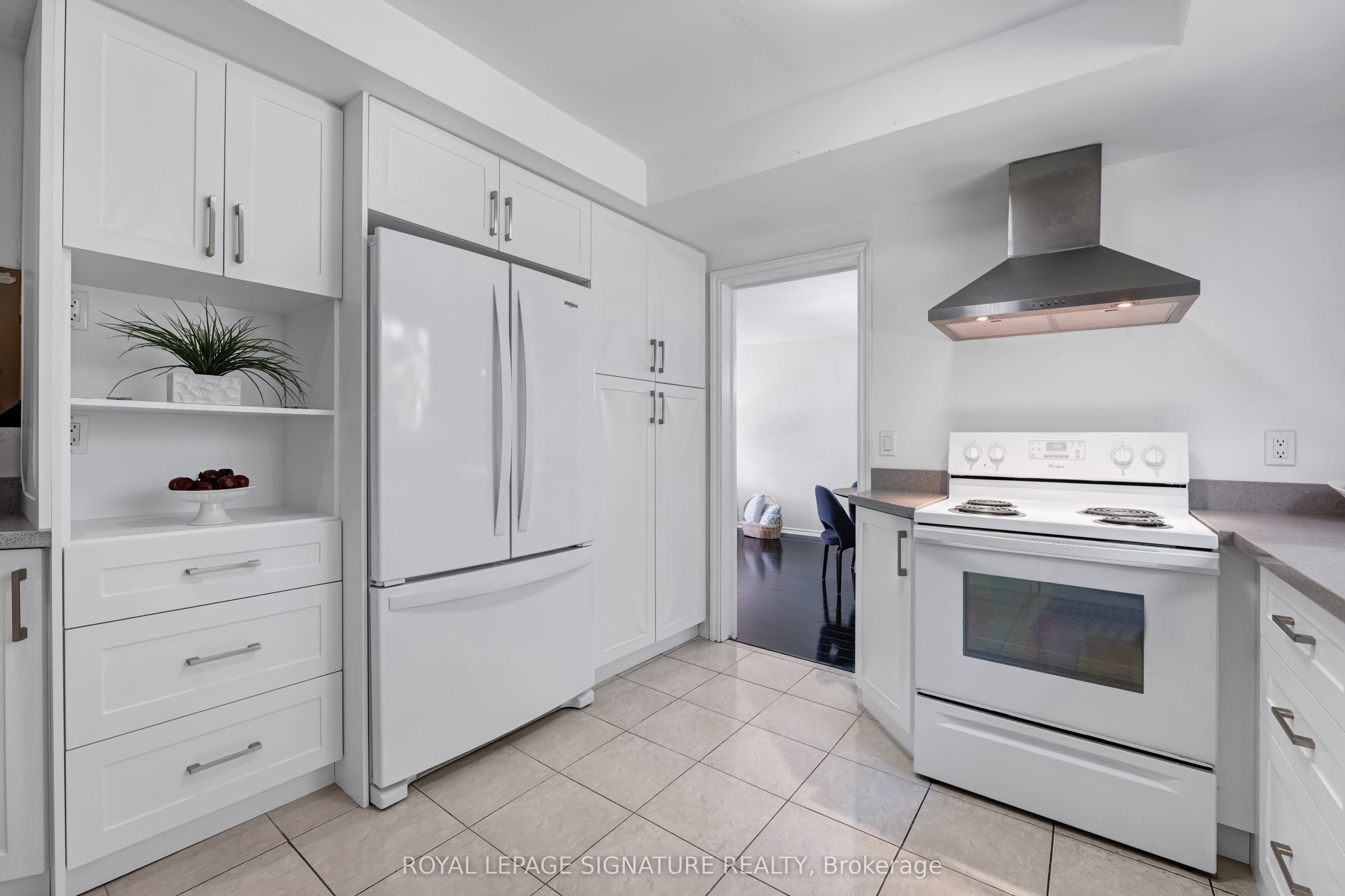 3161 Bayview Avenue Property Photo 12