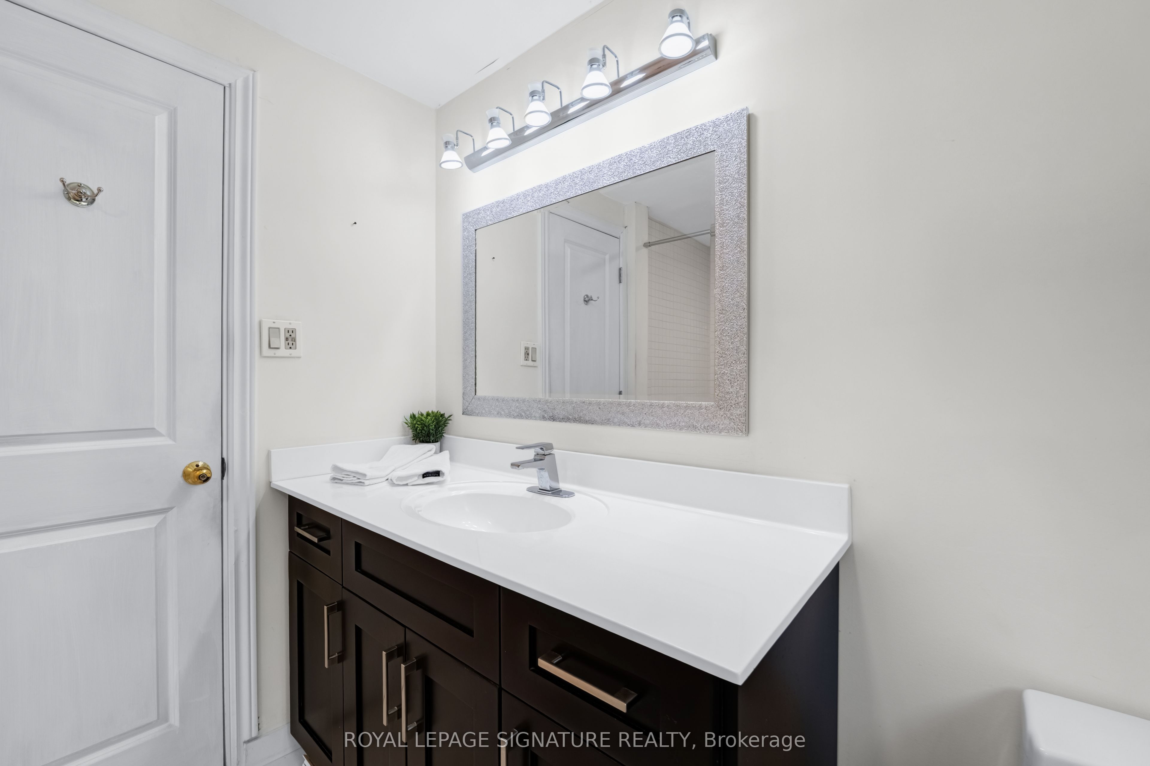 3161 Bayview Avenue Property Photo 22