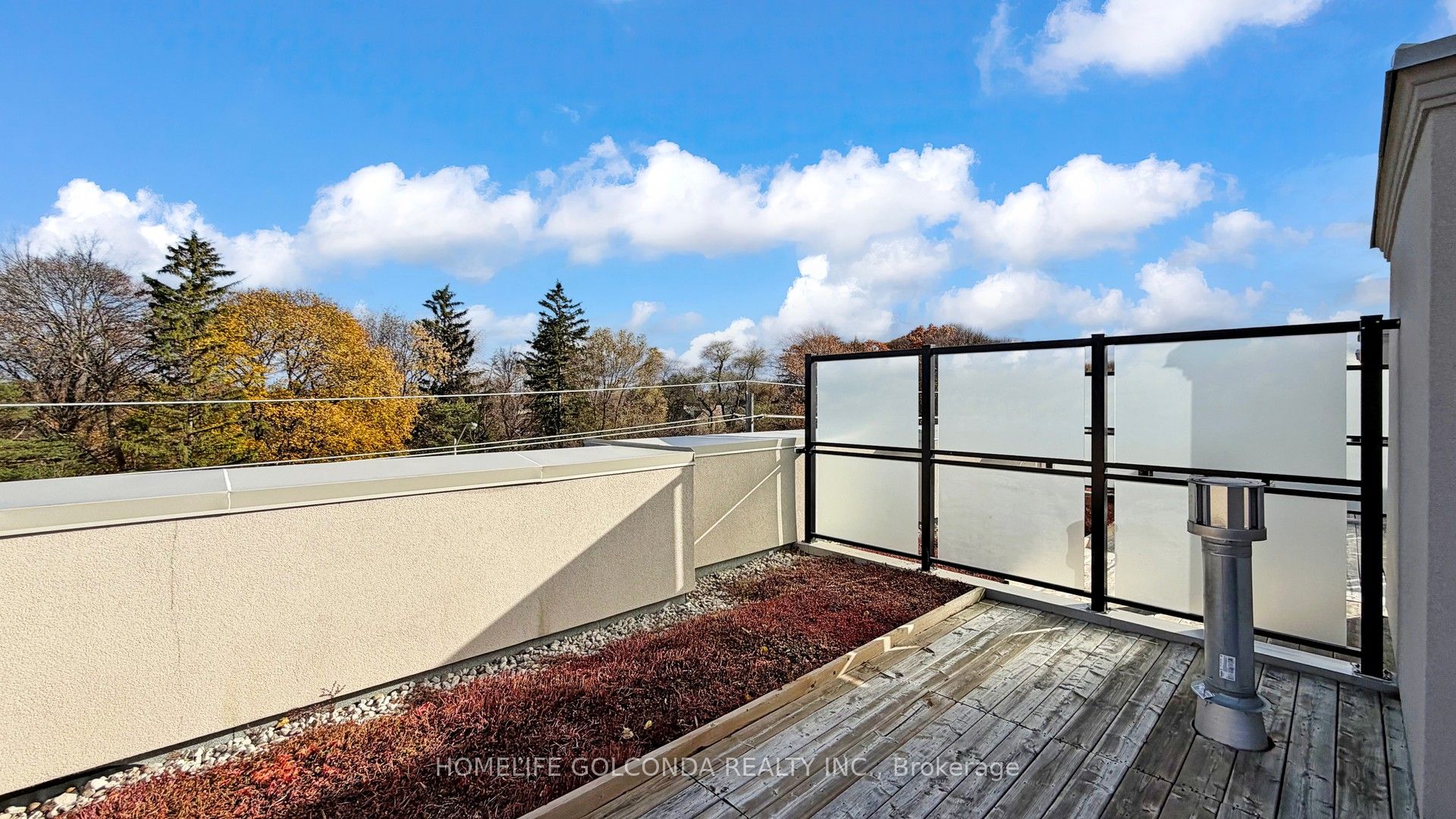 2466b Bayview Avenue Property Photo 46