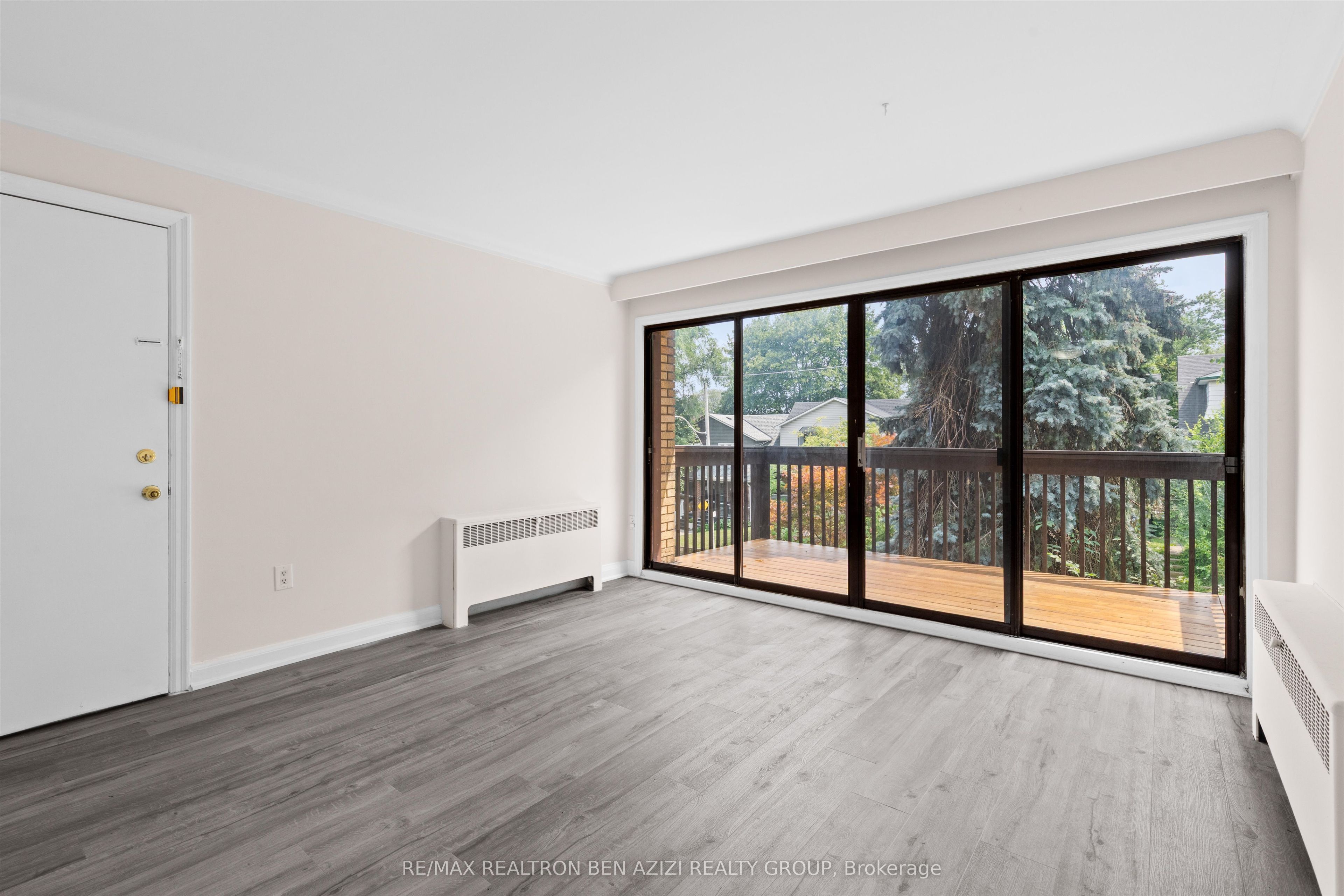 304 Roselawn Avenue Property Photo 2