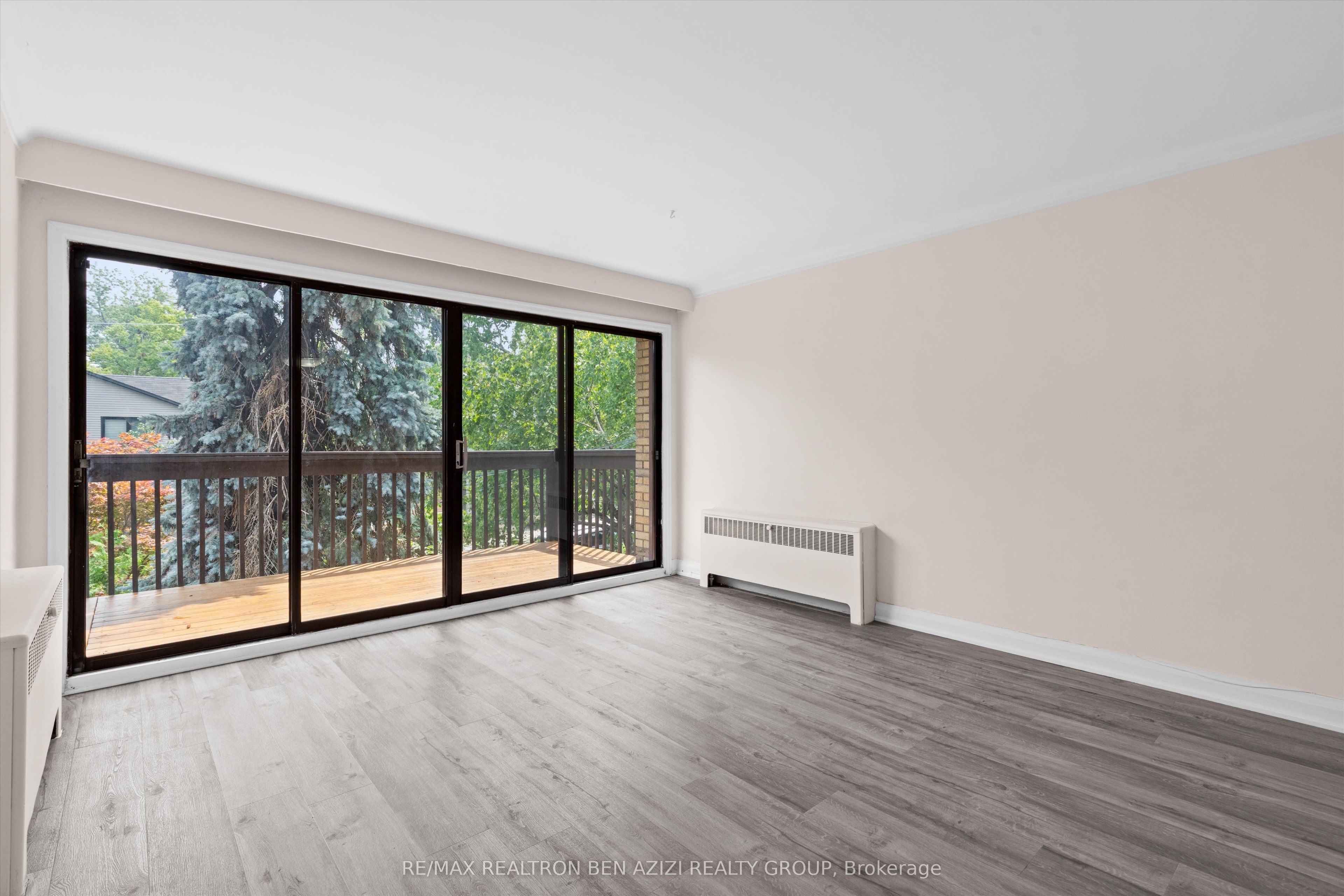 304 Roselawn Avenue Property Photo 3