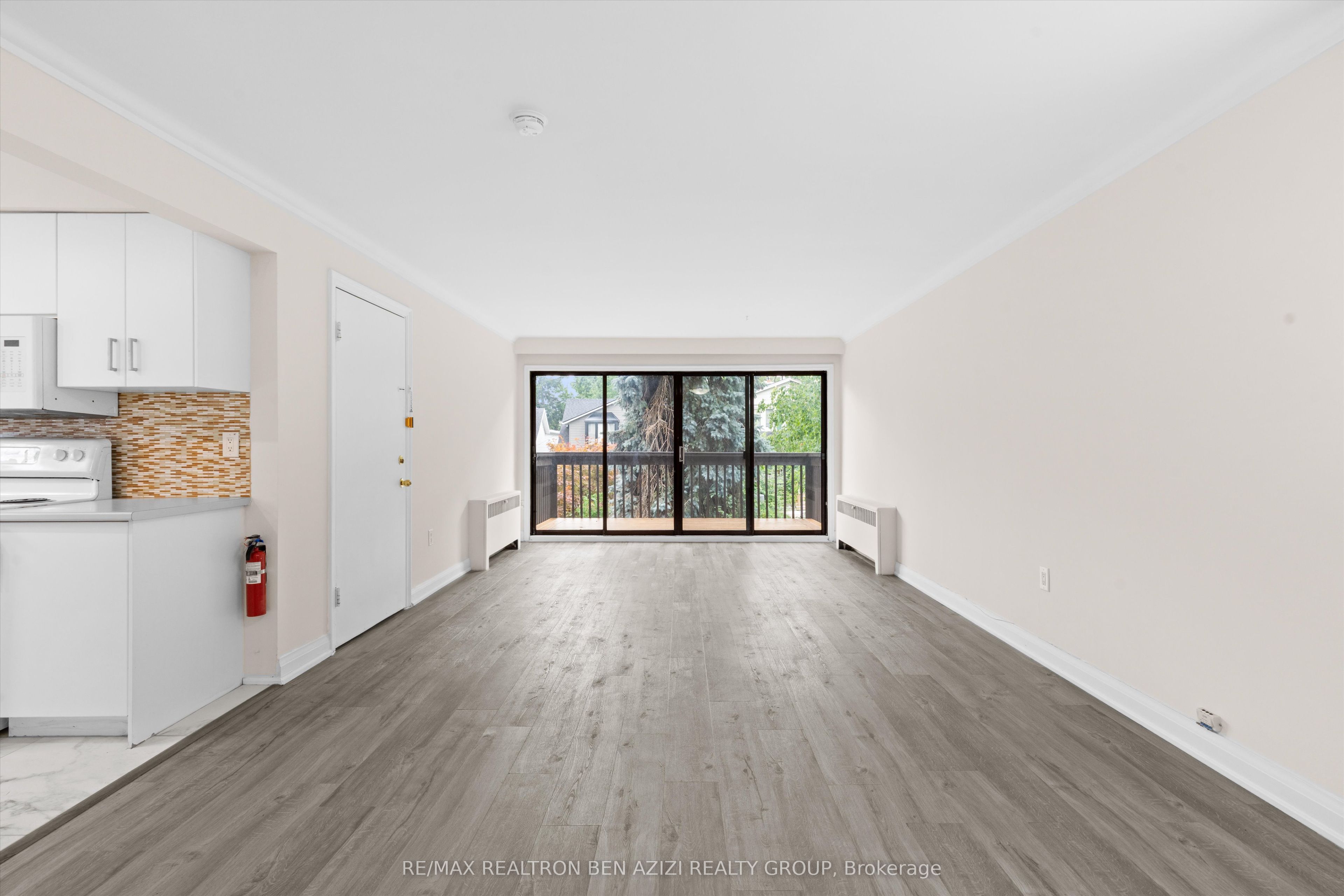 304 Roselawn Avenue Property Photo 4