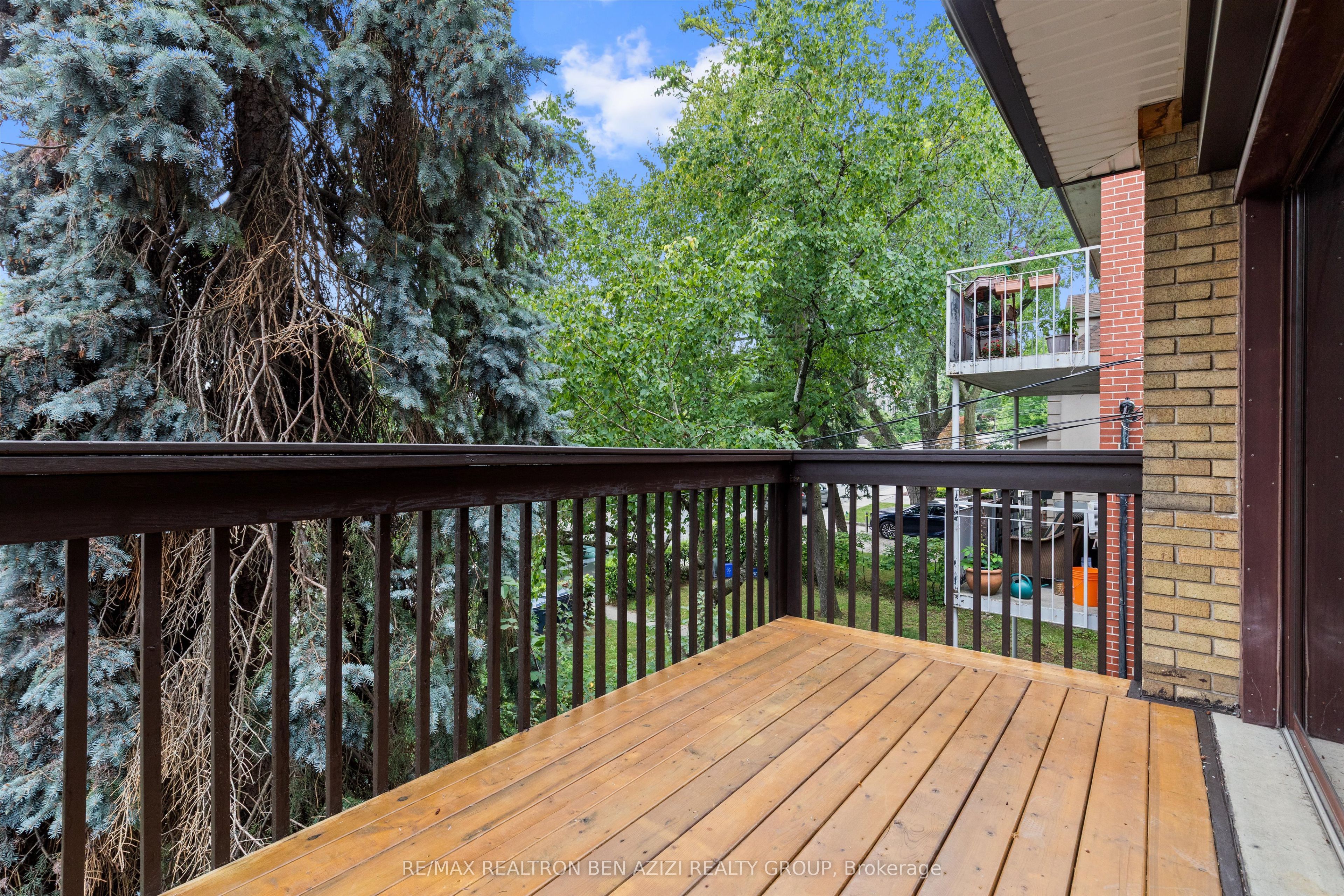 304 Roselawn Avenue Property Photo 5