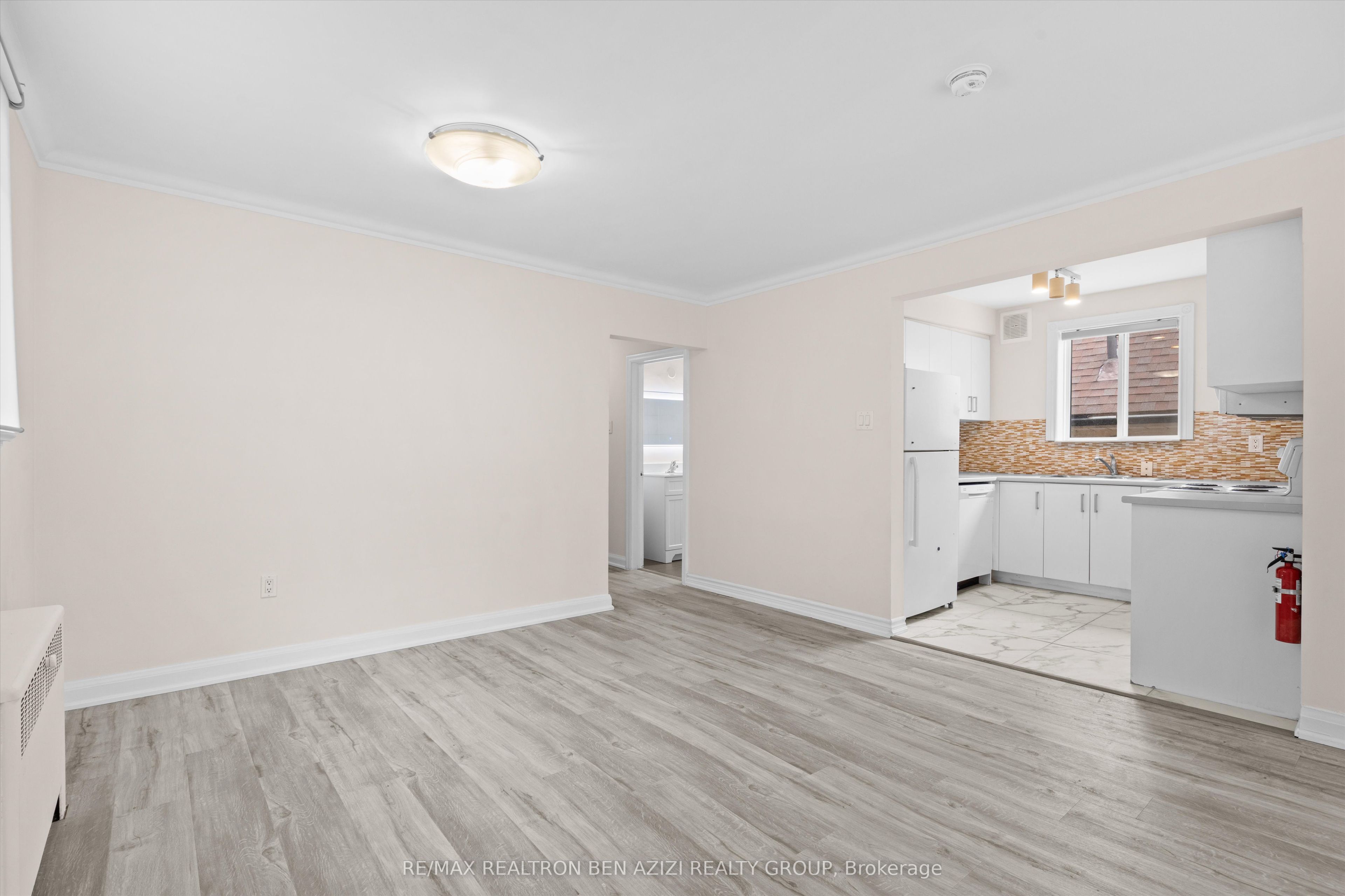304 Roselawn Avenue Property Photo 9