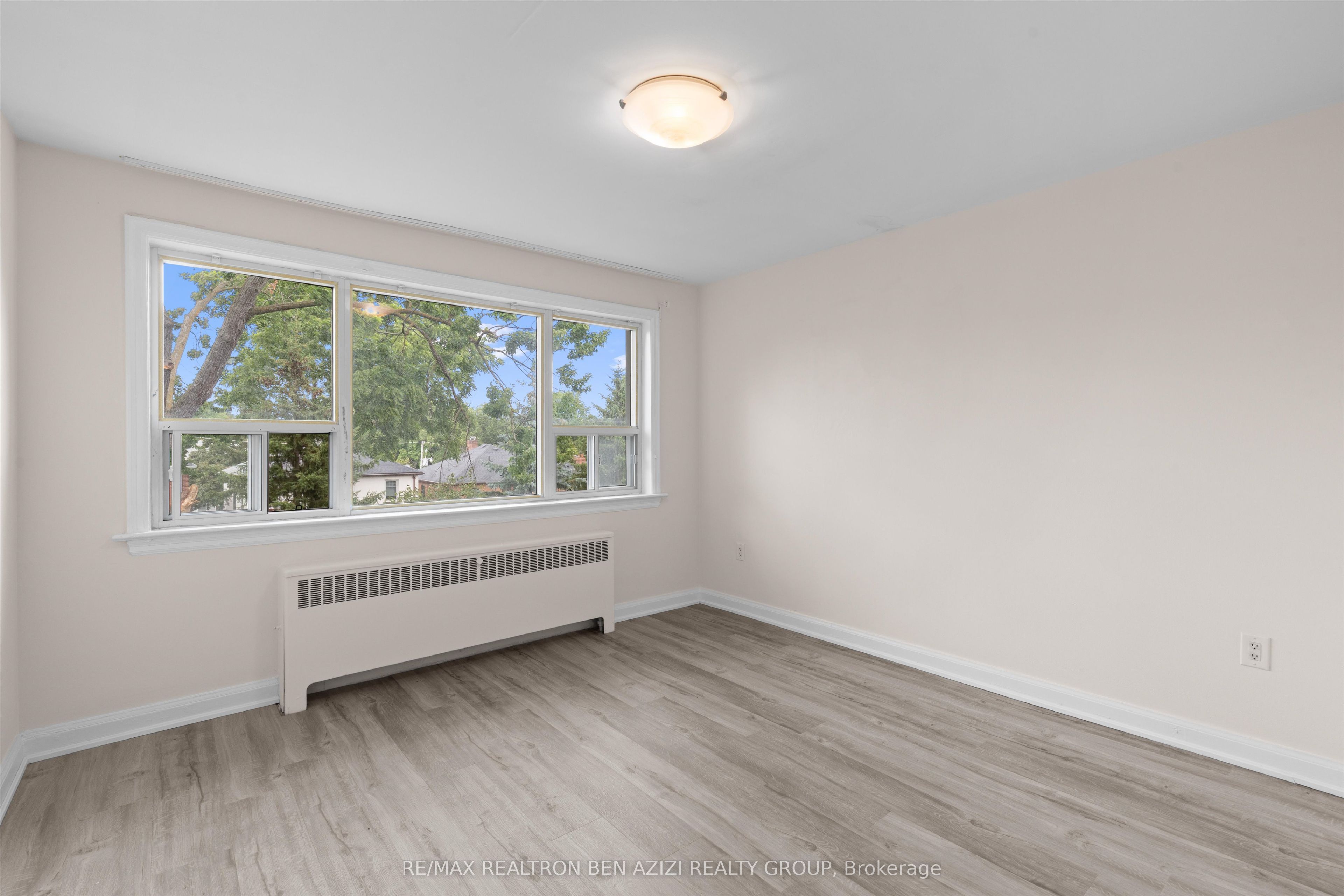 304 Roselawn Avenue Property Photo 12
