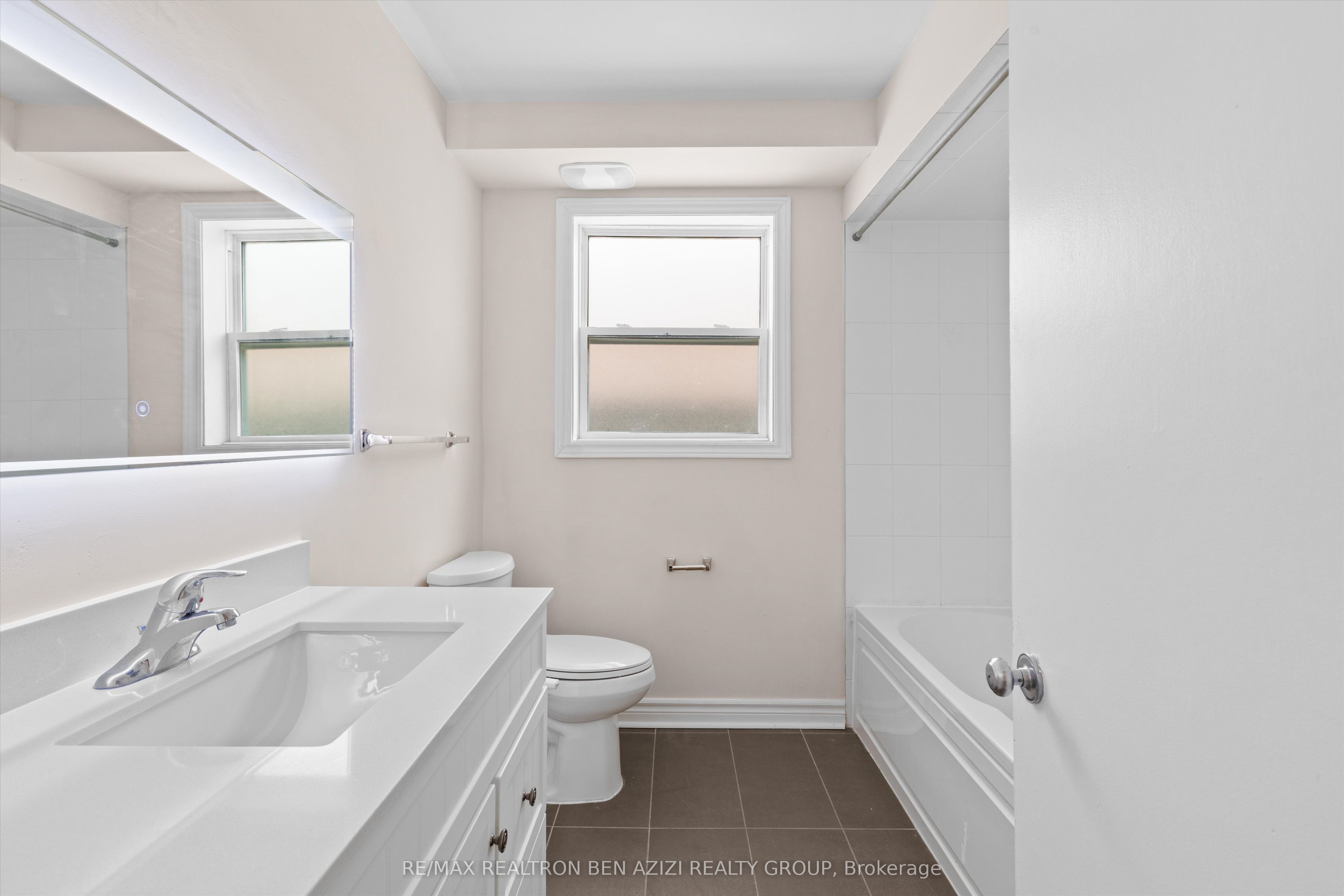 304 Roselawn Avenue Property Photo 14