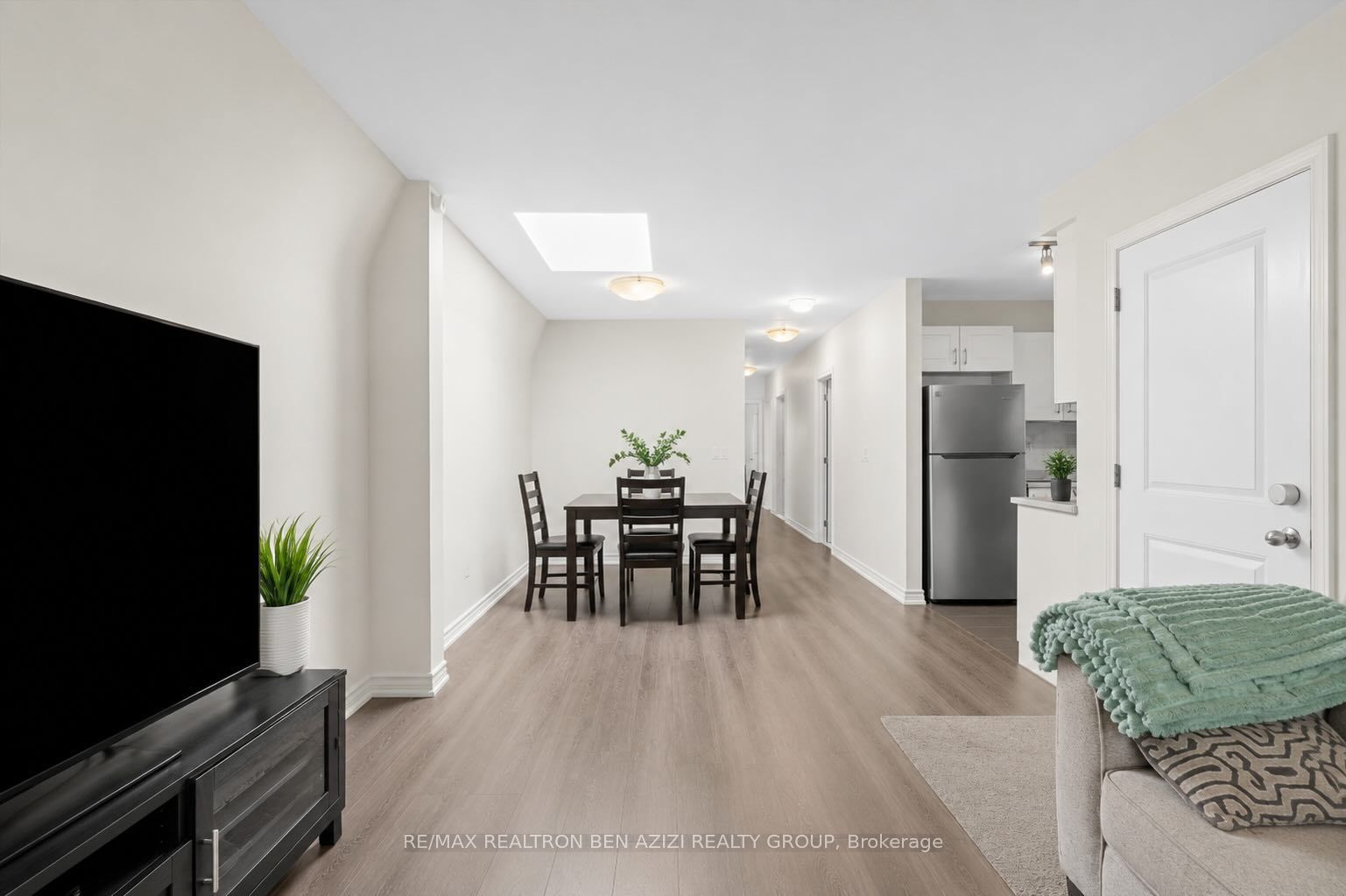 304 Roselawn Avenue Property Photo 21